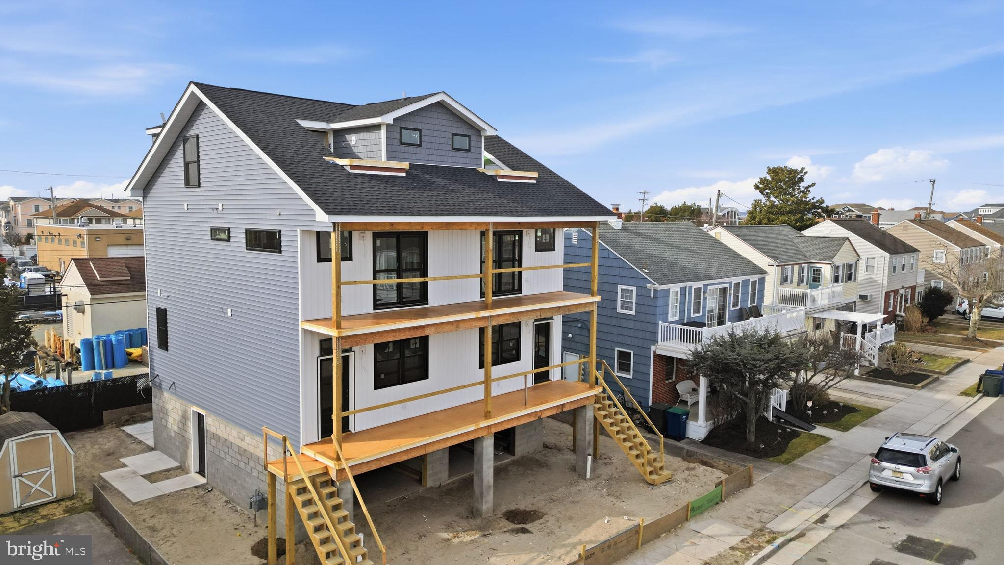 202 N HARDING AVENUE