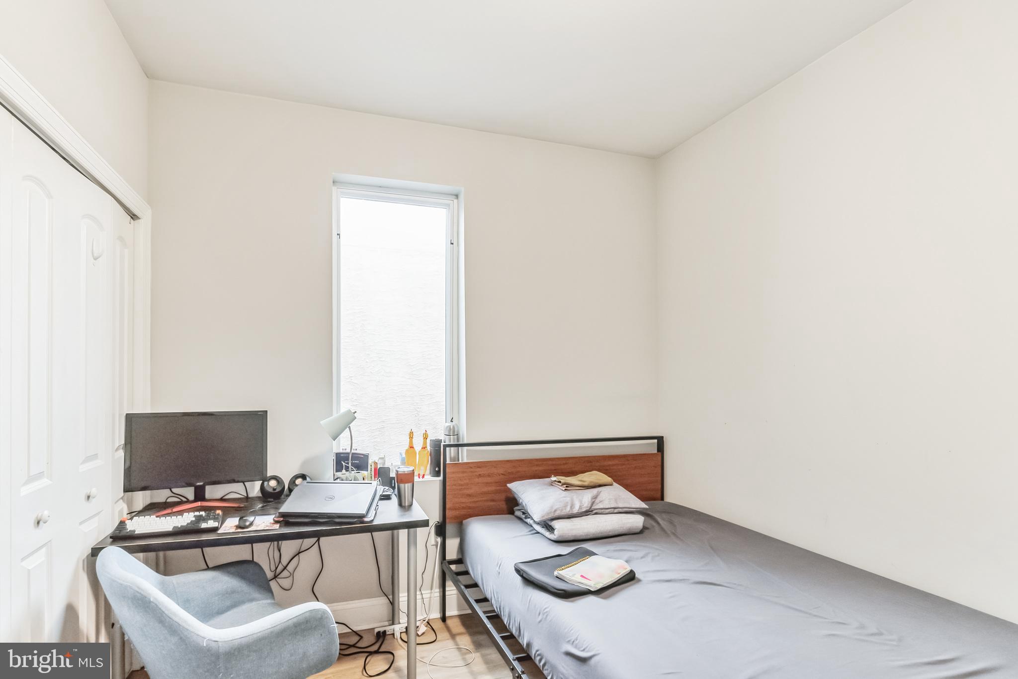 UNIVERSITY CITY - Residential Lease