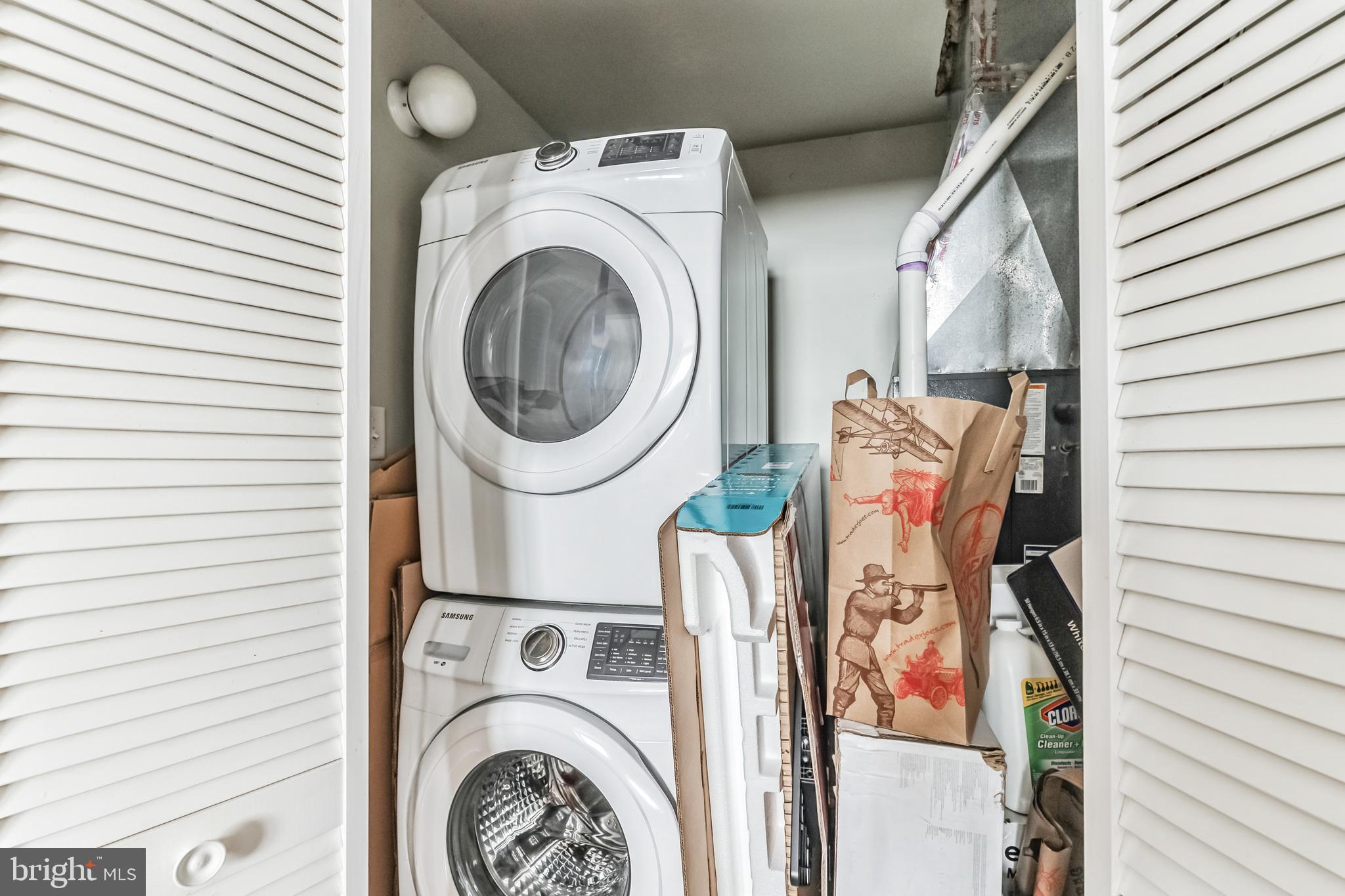 UNIVERSITY CITY - Residential Lease