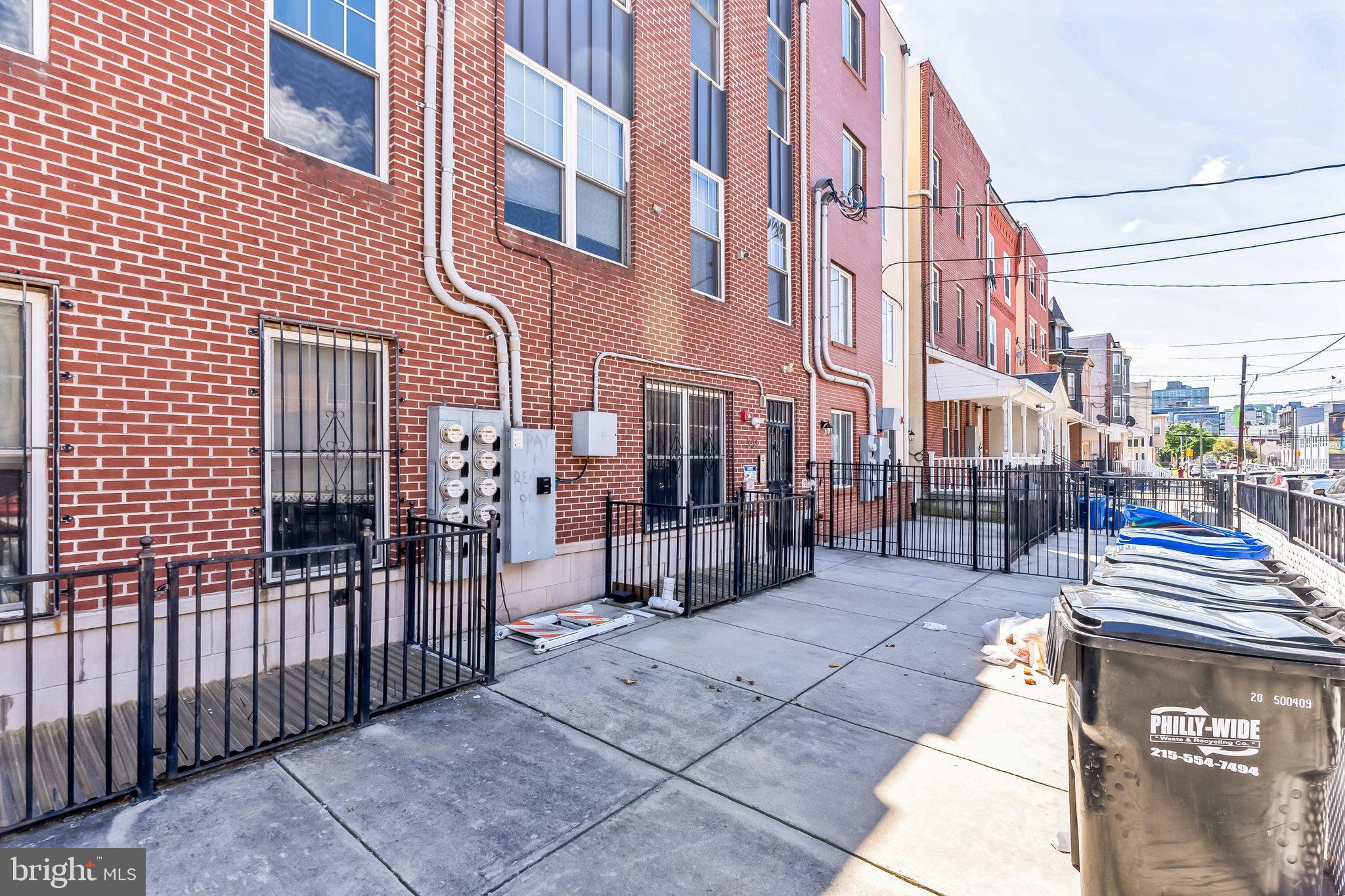 UNIVERSITY CITY - Residential Lease