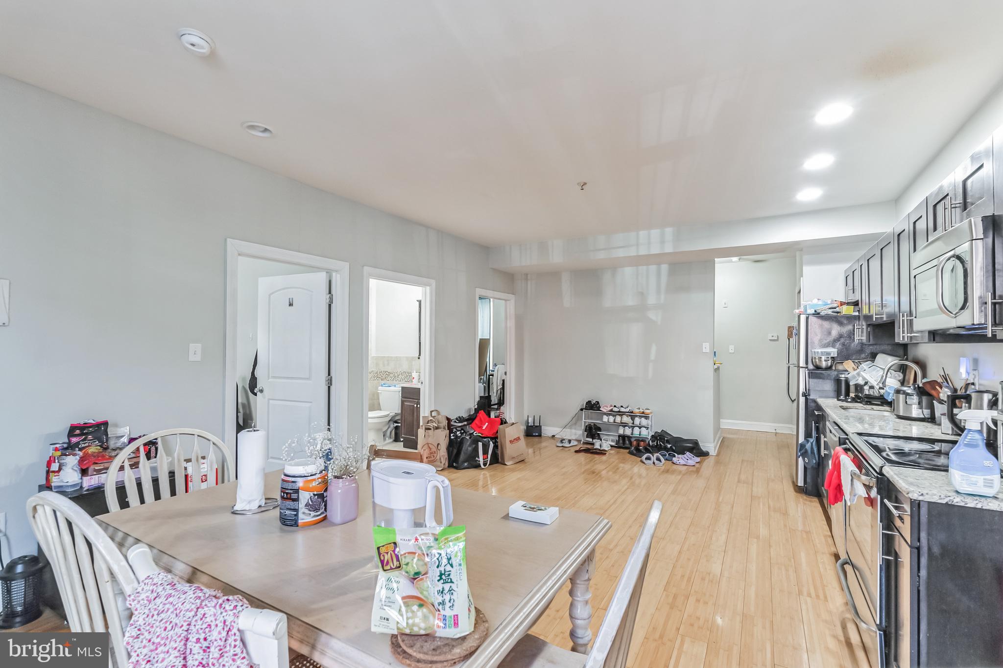 UNIVERSITY CITY - Residential Lease