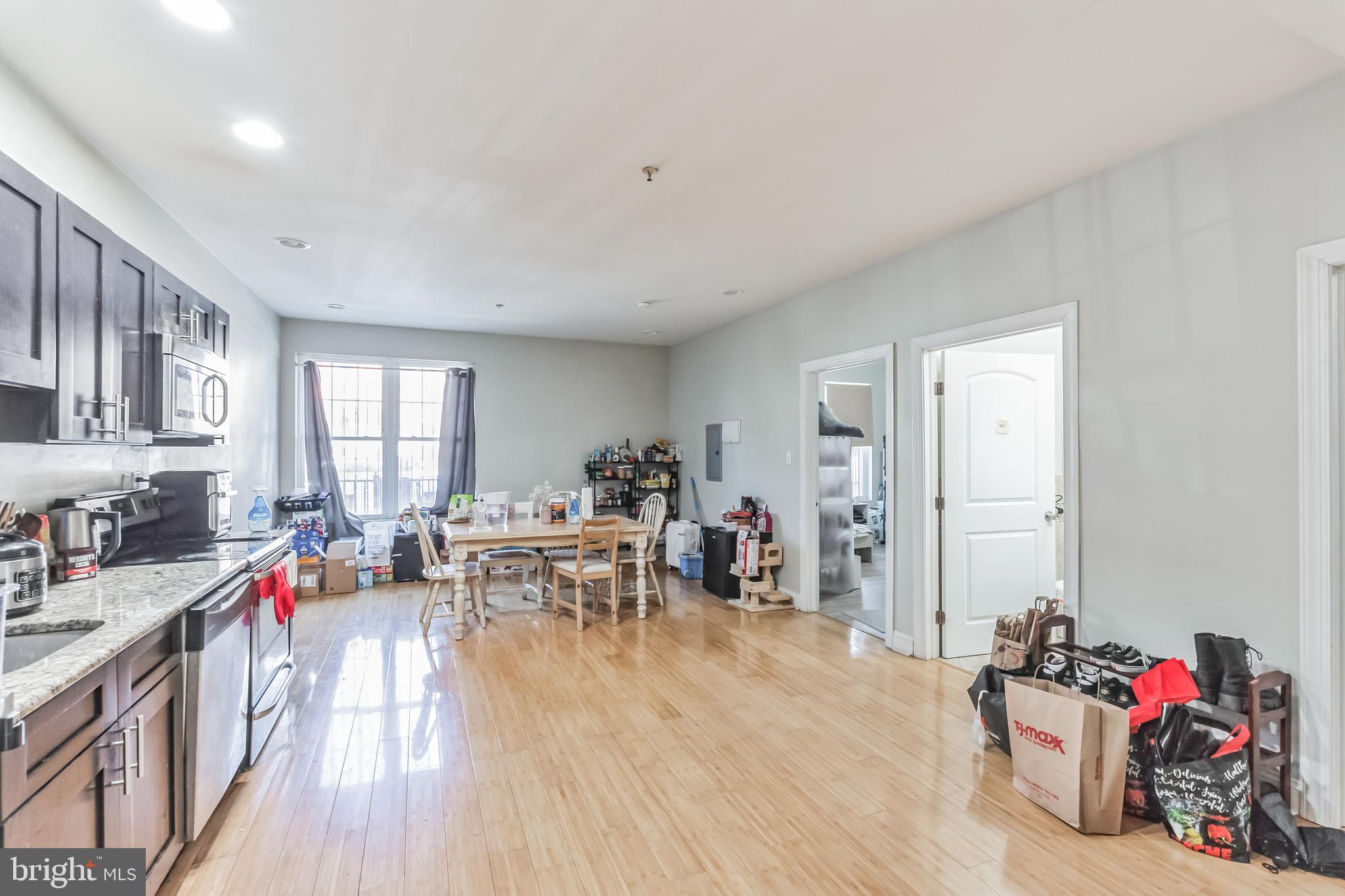 UNIVERSITY CITY - Residential Lease