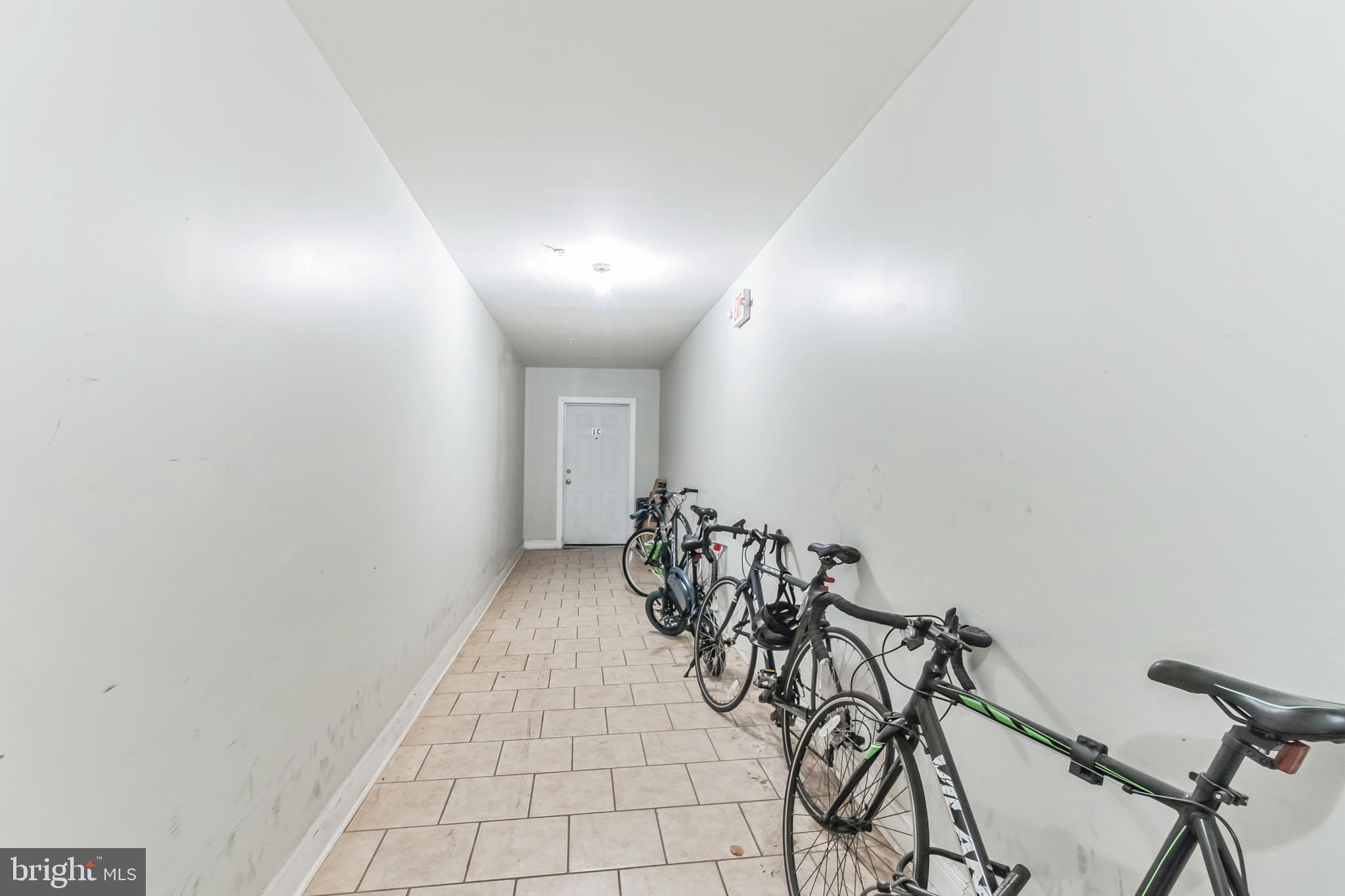 UNIVERSITY CITY - Residential Lease