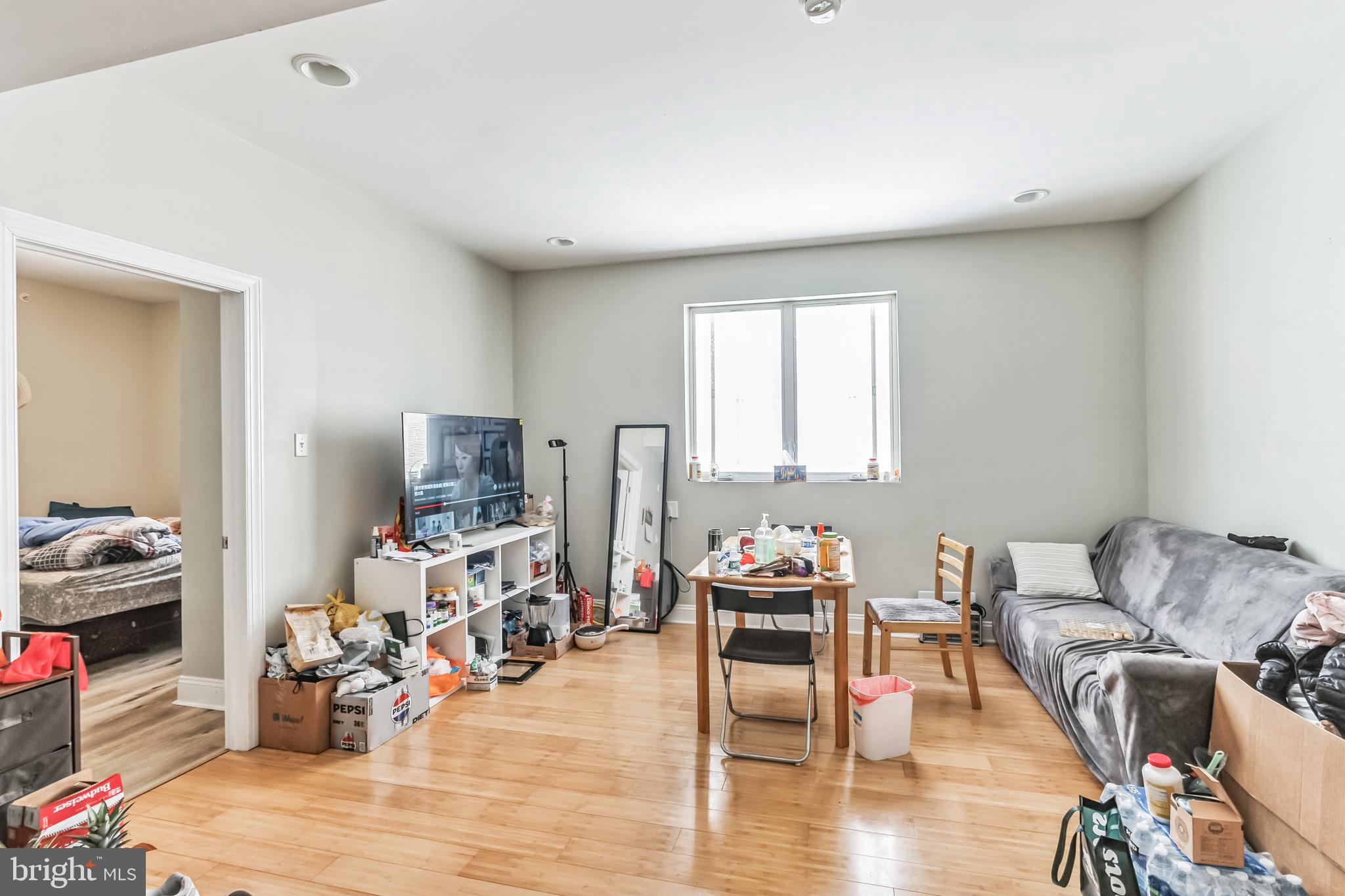 UNIVERSITY CITY - Residential Lease