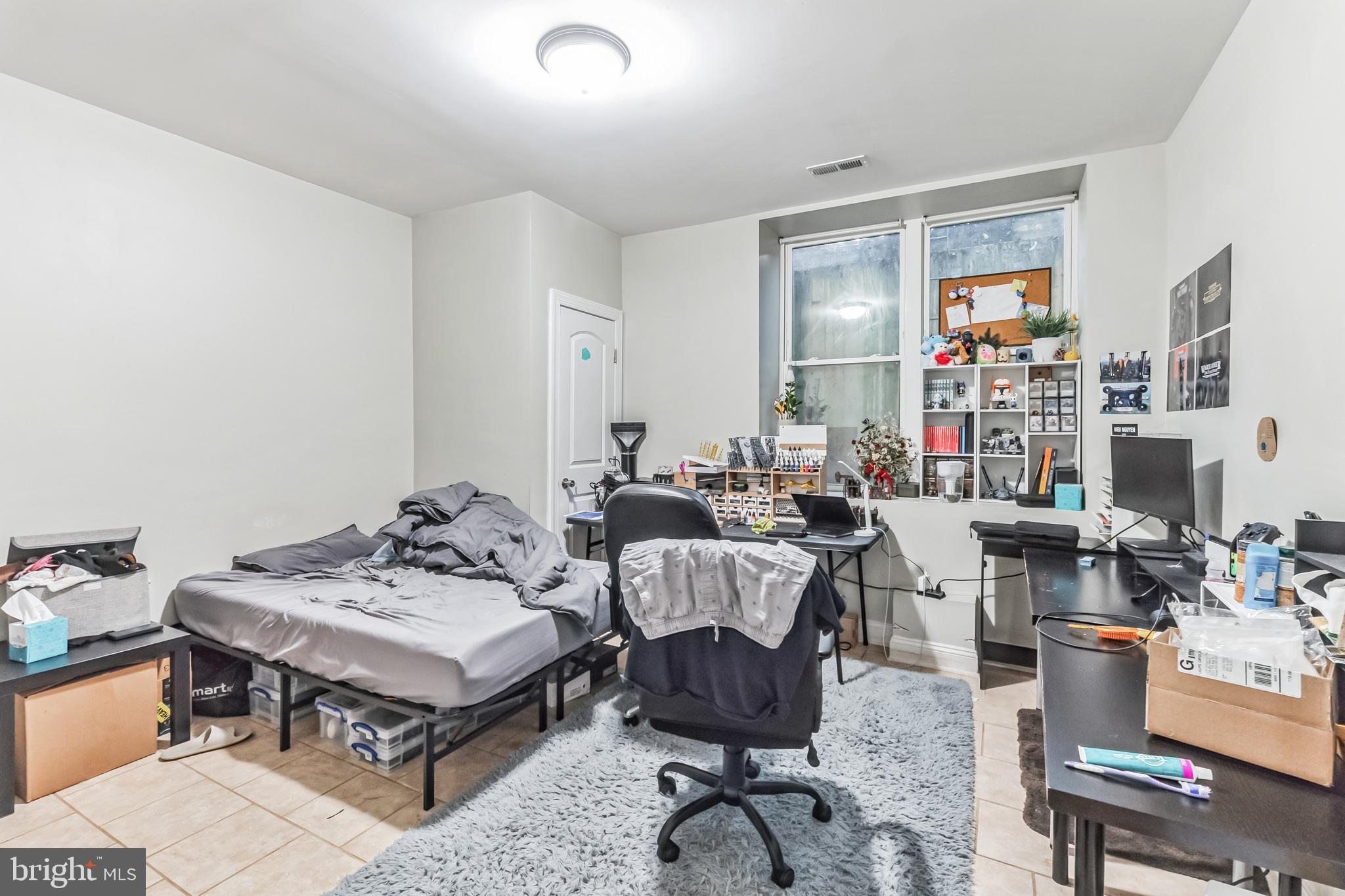 UNIVERSITY CITY - Residential Lease