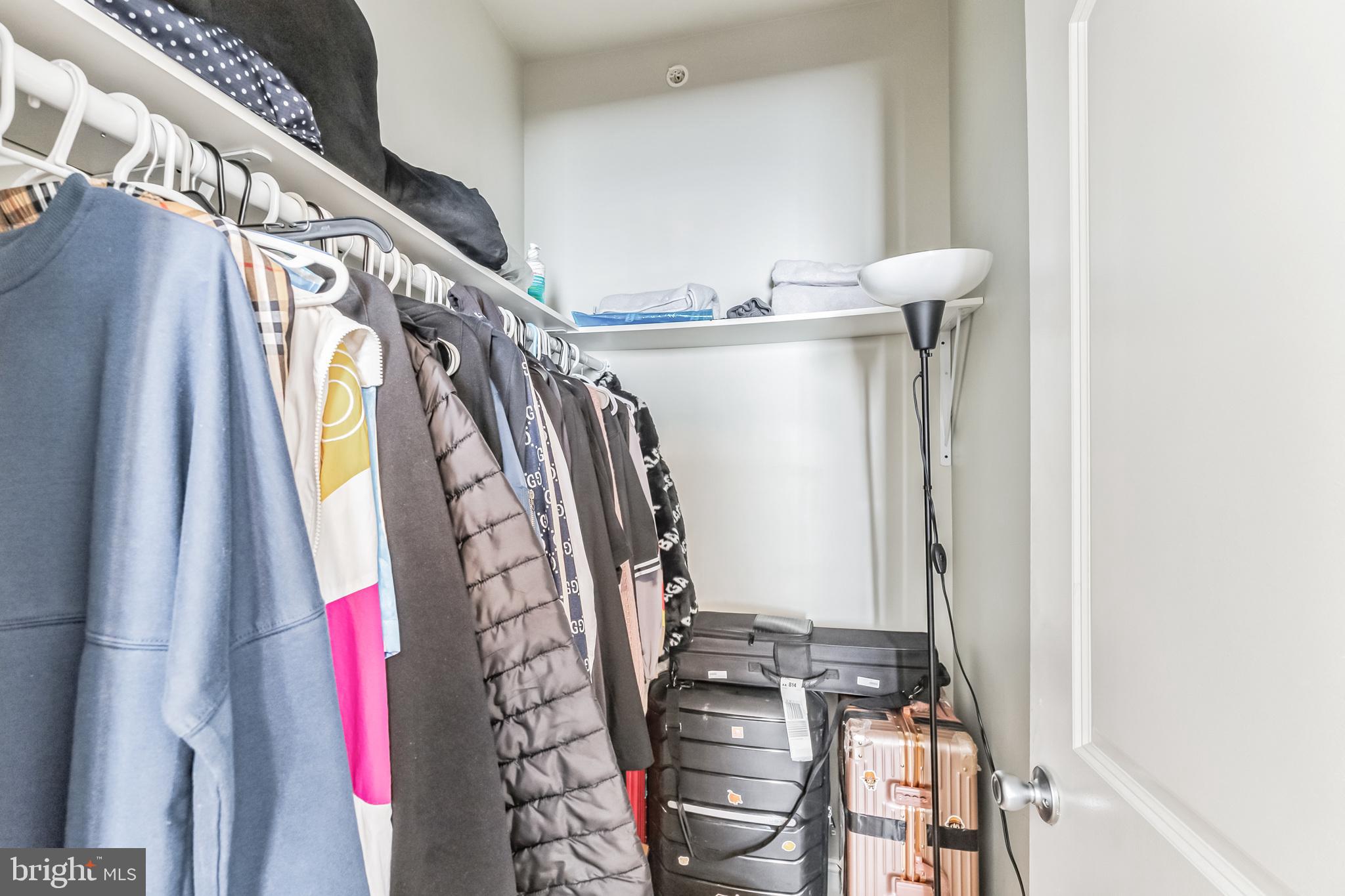 UNIVERSITY CITY - Residential Lease