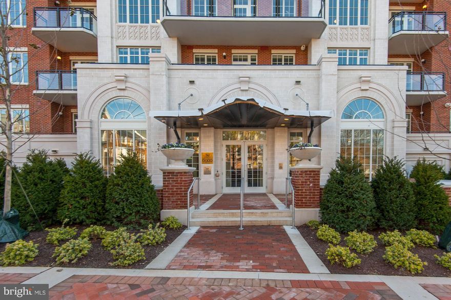 Brand new 1 Bedroom + Den unit at The Signet with top-of-the-line appliances and beautiful finishes throughout! Gourmet kitchen opens to the dining and living room with access to the private balcony overlooking the courtyard. Luxurious full bath, large walk-in closet and laundry area with a sink. Custom closets in hall closet, master bedroom closet and bathroom closet to be installed in January. Surround sound ready. Community amenities include a gorgeously landscaped courtyard with outdoor grilling and dining areas, seating areas with a water fountain and fire pit, fitness center and club room. 1 assigned parking space and storage unit. Additional storage unit available for $150/month.