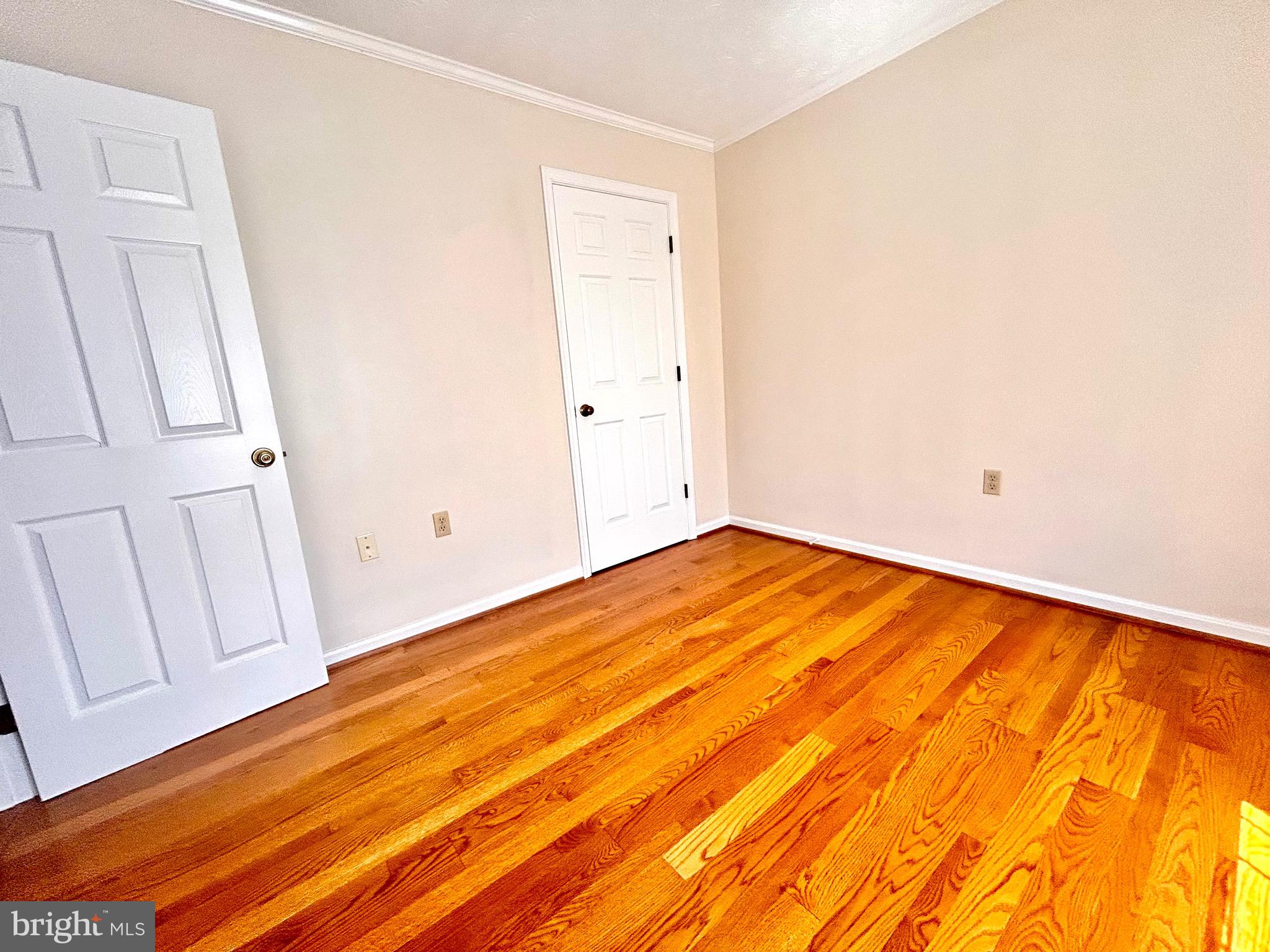 HUNTINGTON MEADOWS - Residential Lease