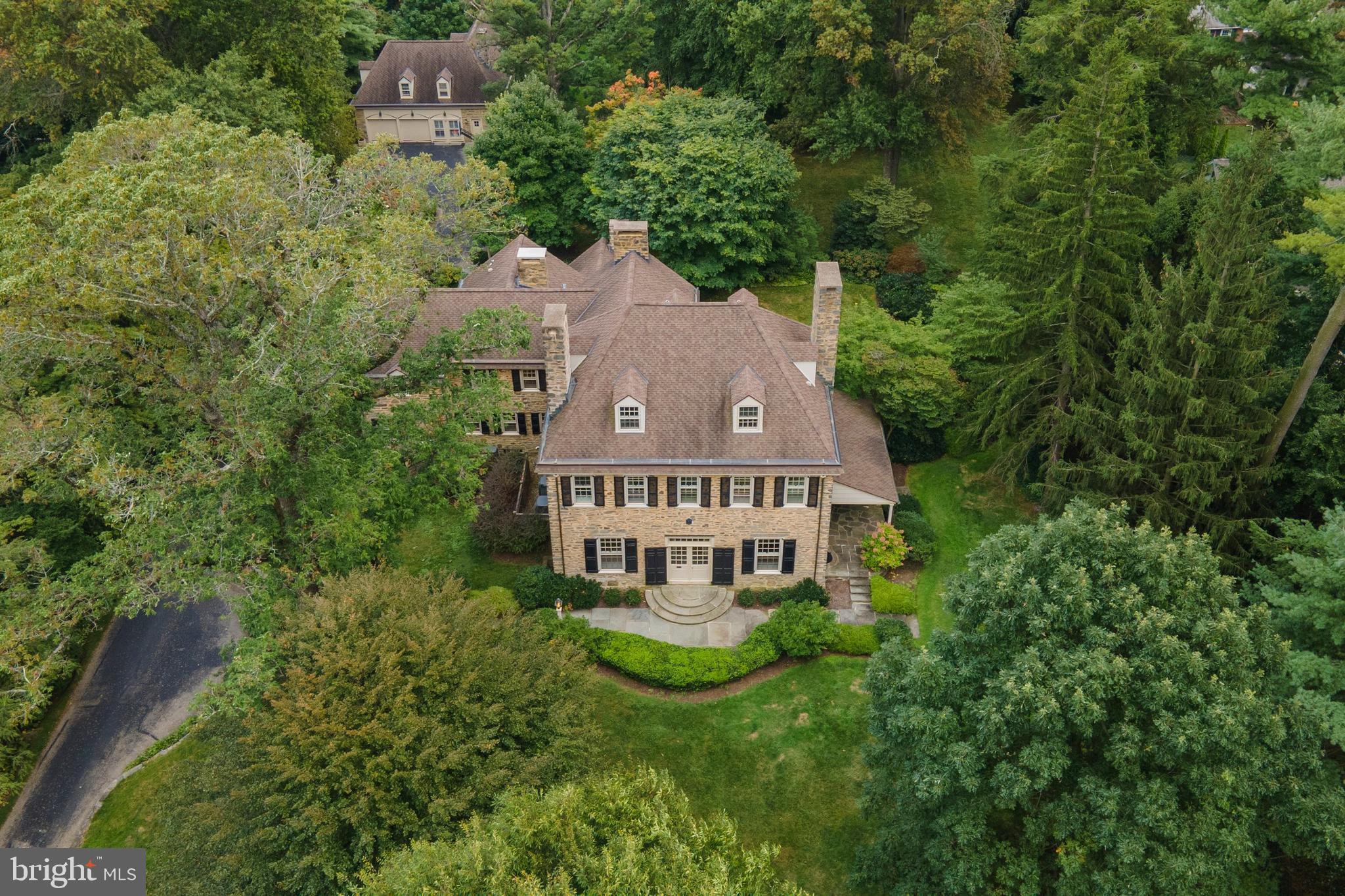CHESTNUT HILL - Residential