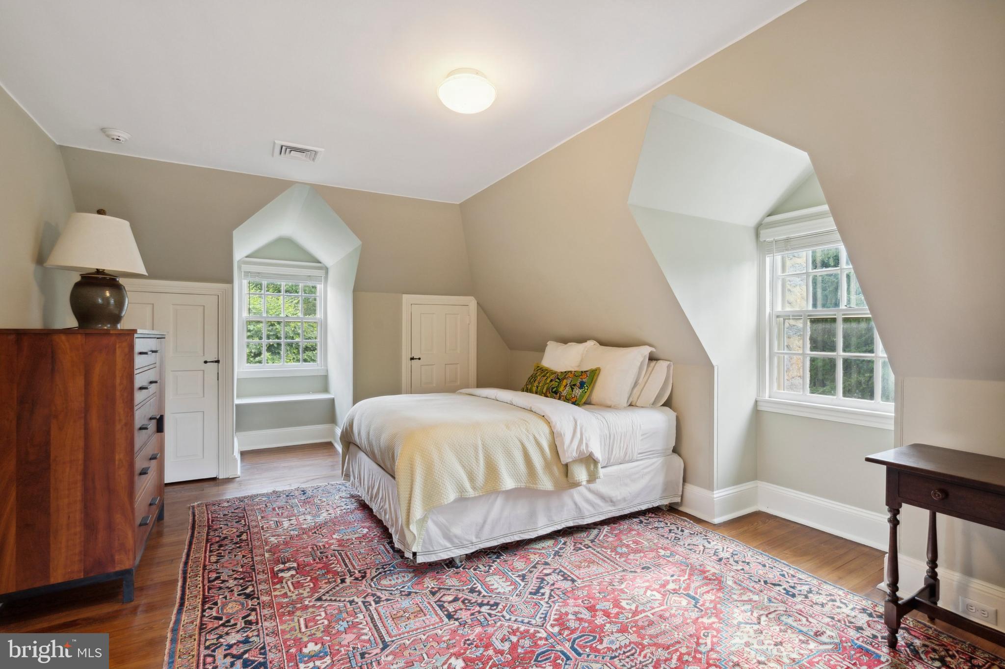 CHESTNUT HILL - Residential