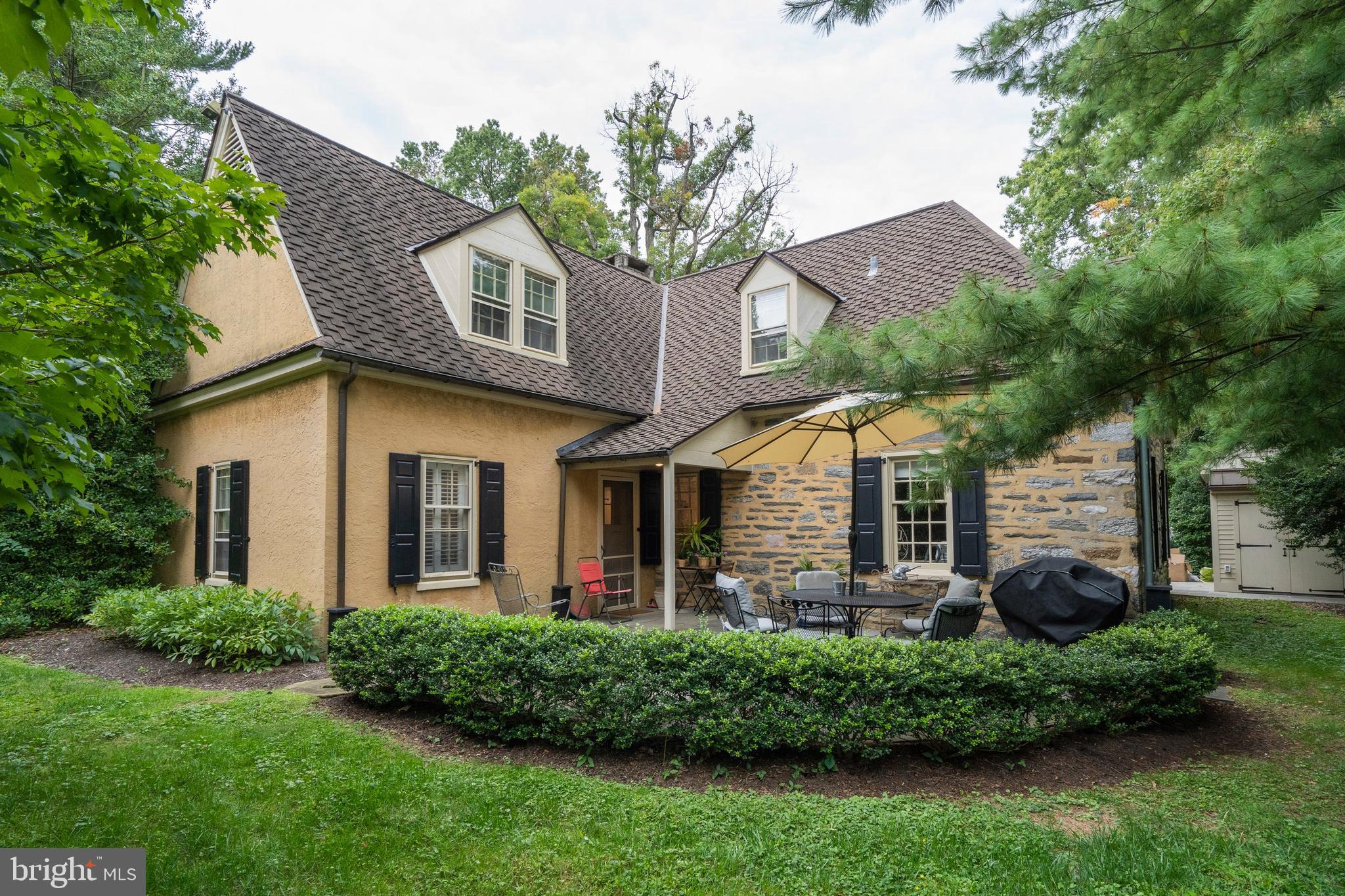 CHESTNUT HILL - Residential