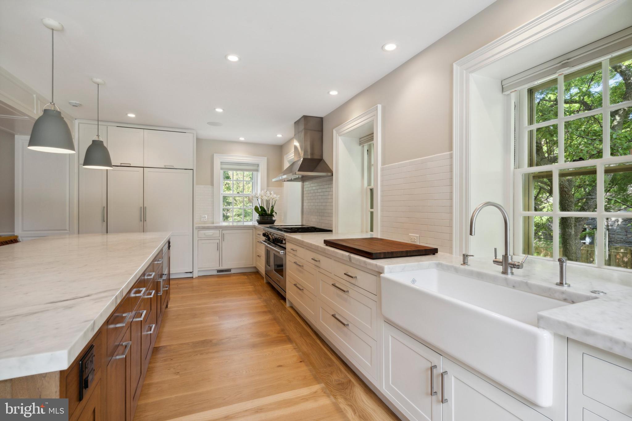 CHESTNUT HILL - Residential