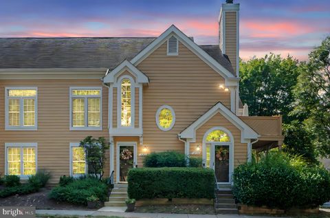 1532 CHURCH HILL PLACE RESTON VA 20194