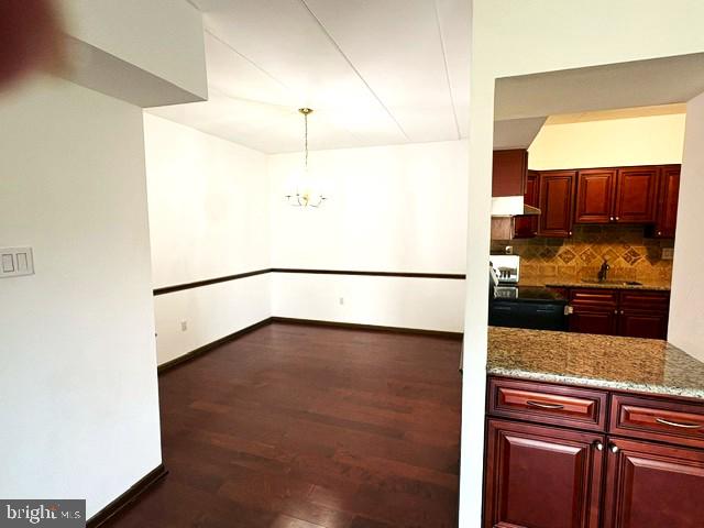66 OAKRIDGE DRIVE