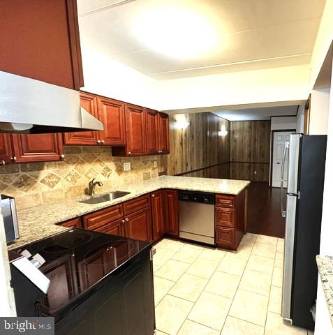 66 OAKRIDGE DRIVE