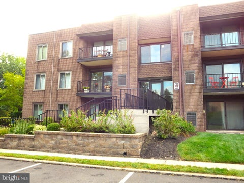 Condo For Sale - 66 Oakridge Drive<br/> LANGHORNE, PA 19047