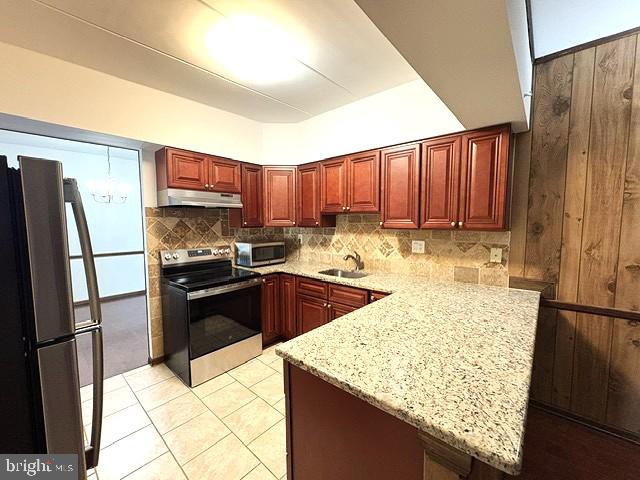 66 OAKRIDGE DRIVE