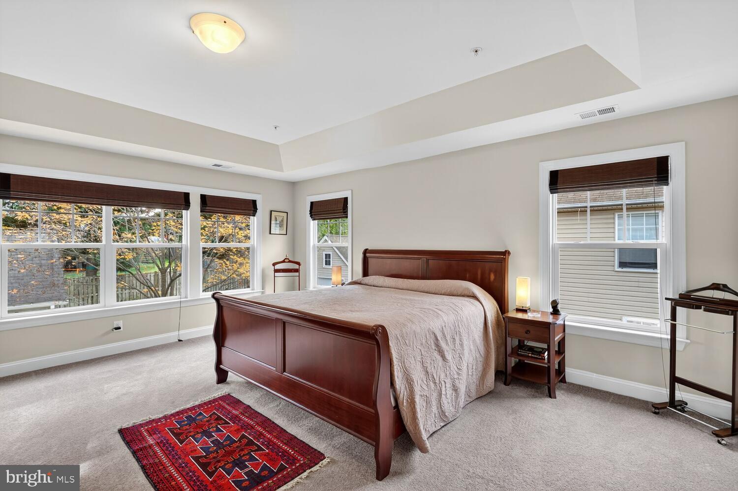 NORTH KENSINGTON - Residential