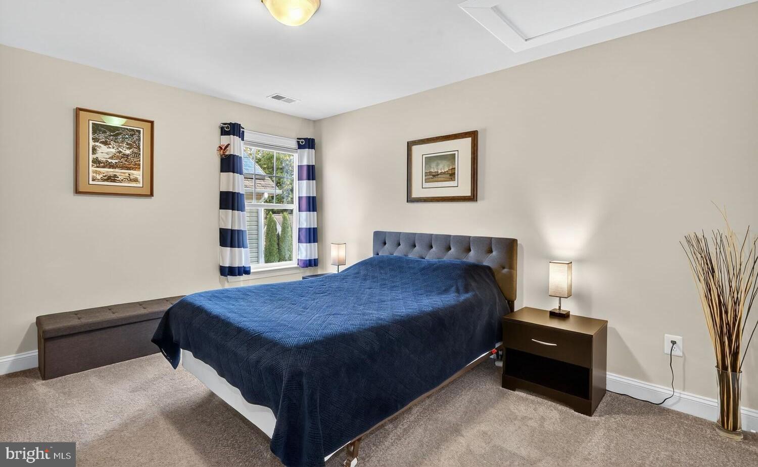 NORTH KENSINGTON - Residential