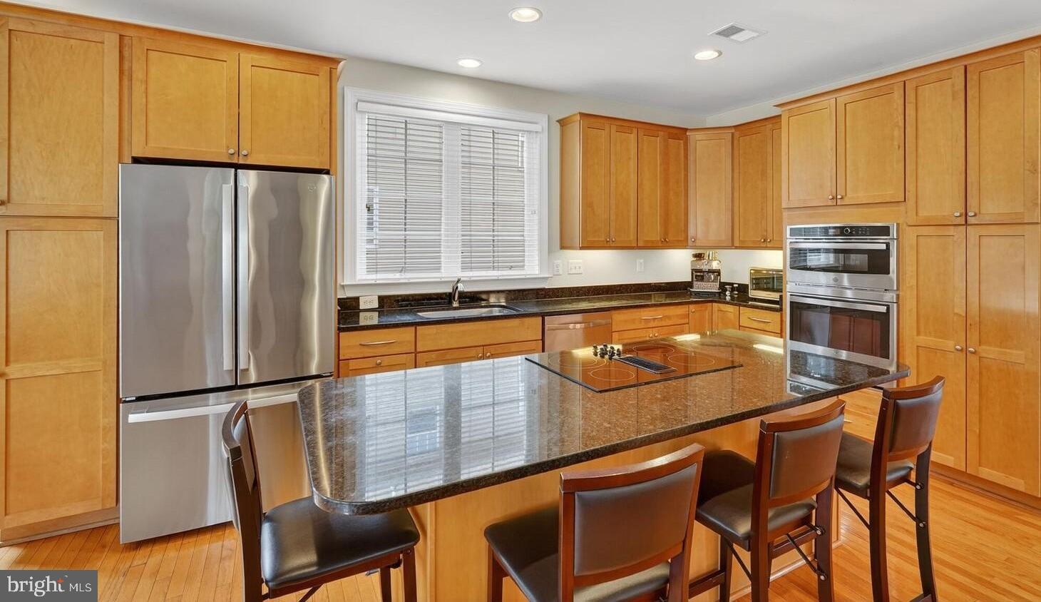 NORTH KENSINGTON - Residential