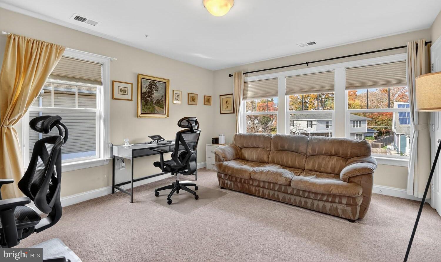 NORTH KENSINGTON - Residential