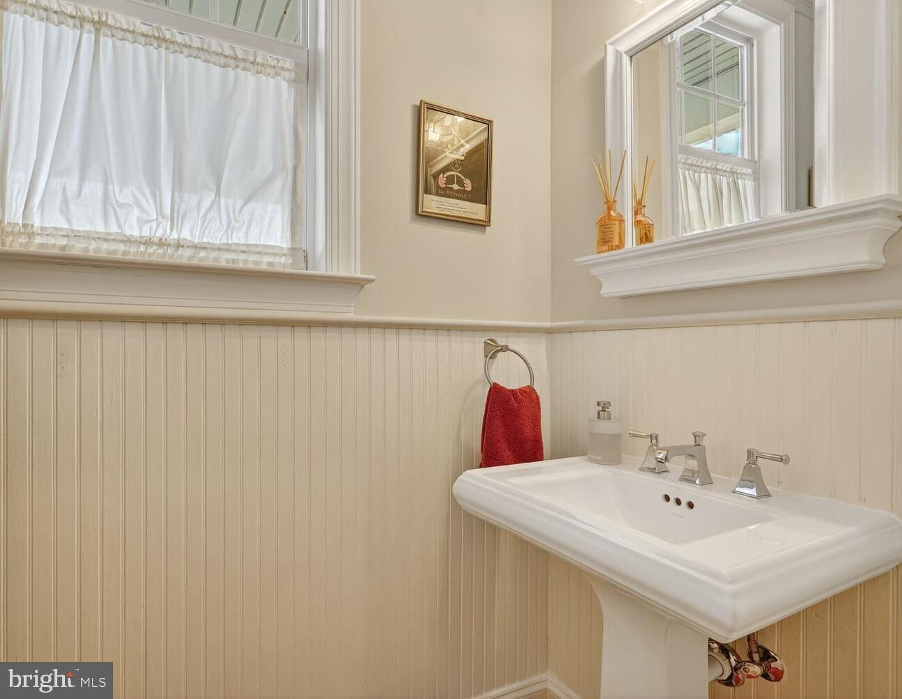 NORTH KENSINGTON - Residential