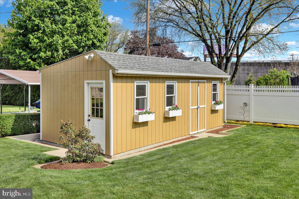 WYOMISSING HILLS - Residential