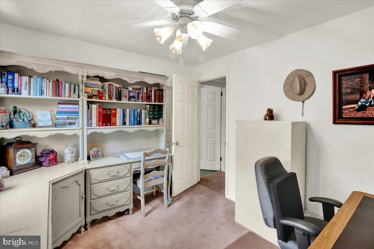 WYOMISSING HILLS - Residential