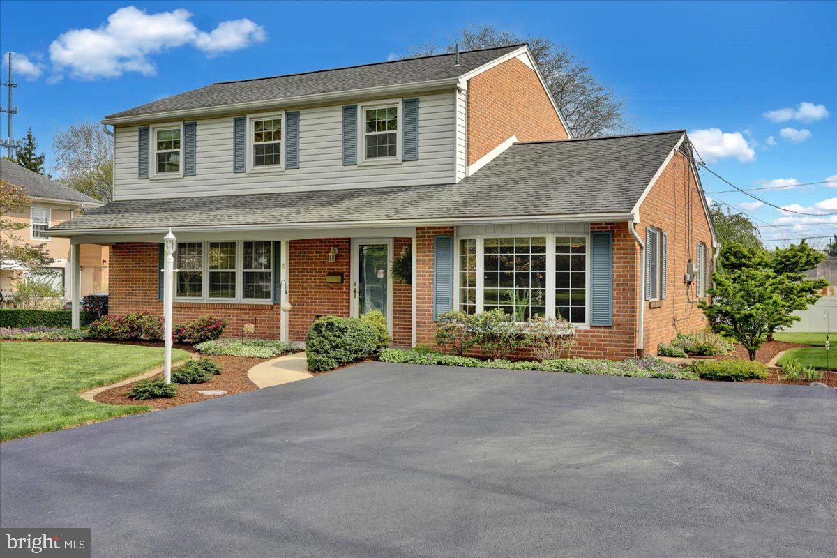 WYOMISSING HILLS - Residential