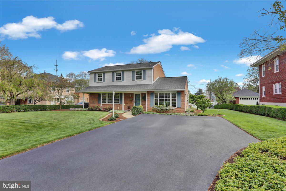 WYOMISSING HILLS - Residential