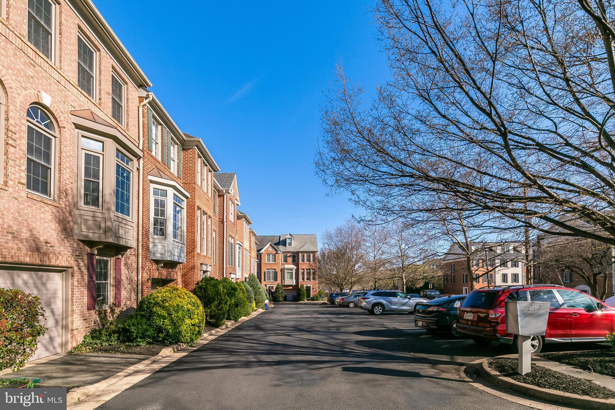 BALLSTON CREST - Residential Lease