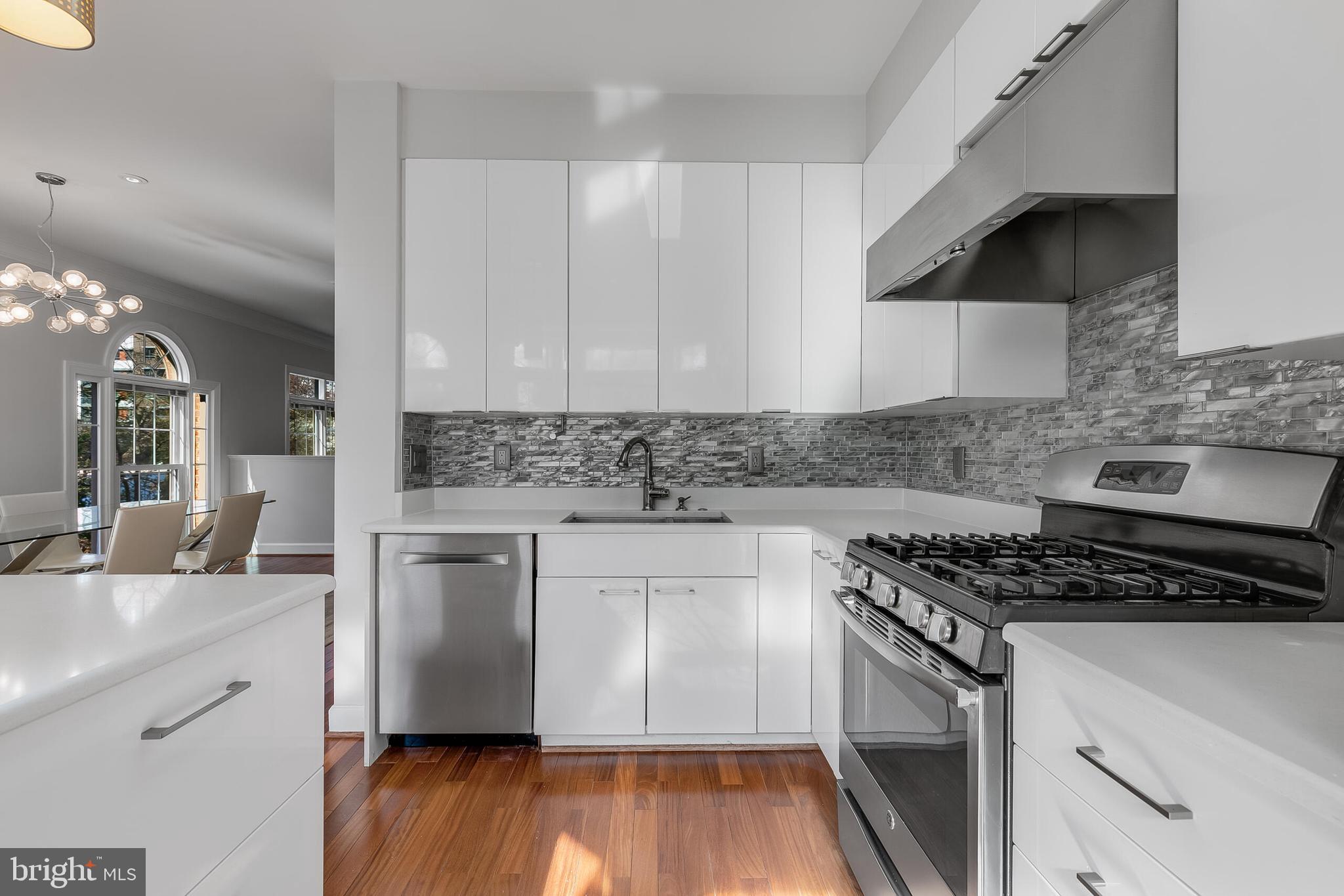 BALLSTON CREST - Residential Lease