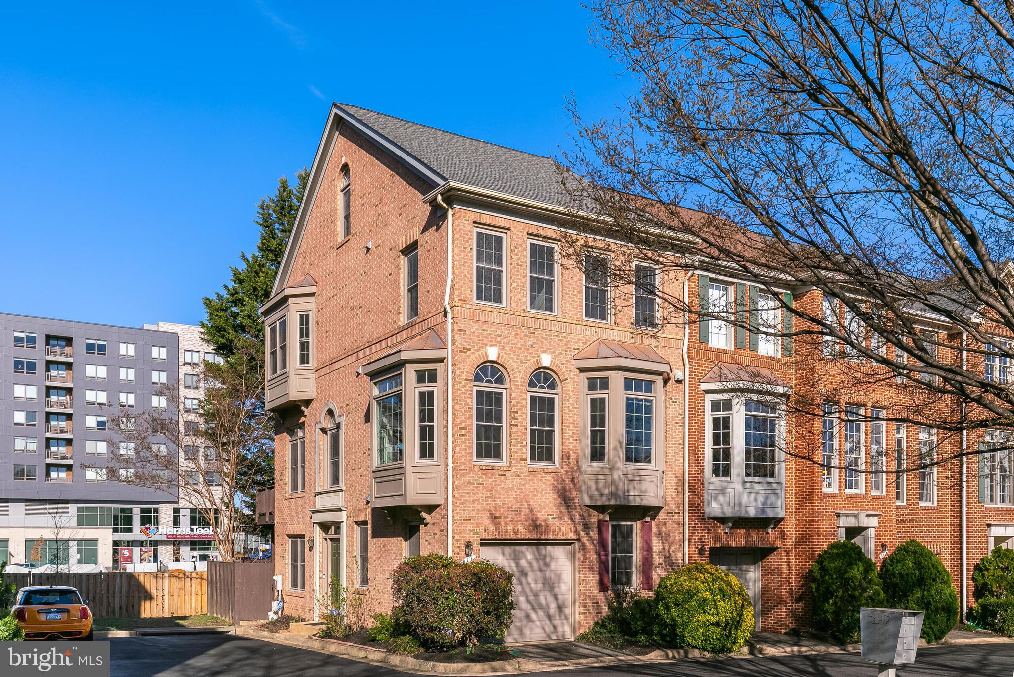 BALLSTON CREST - Residential Lease