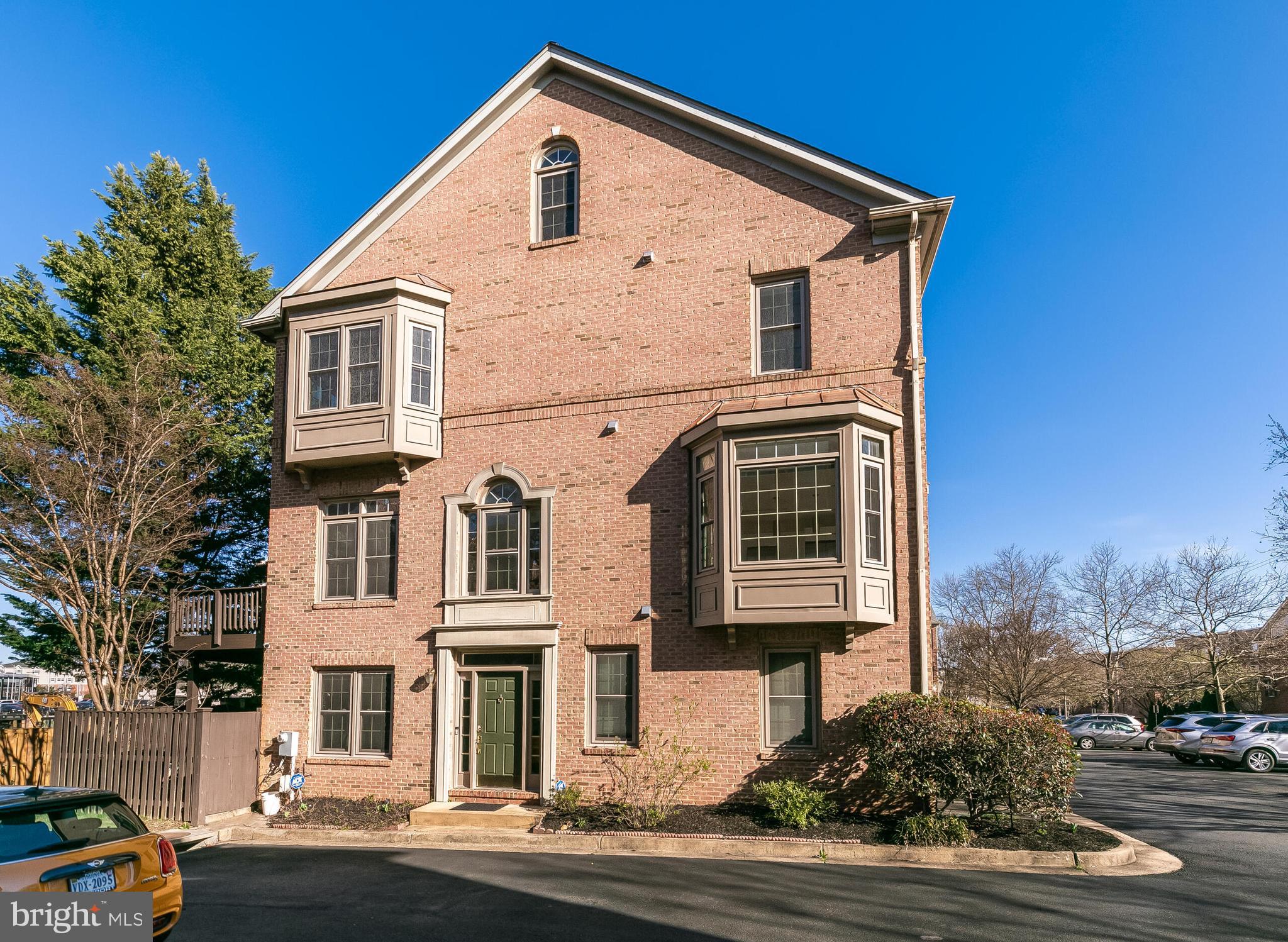 BALLSTON CREST - Residential Lease