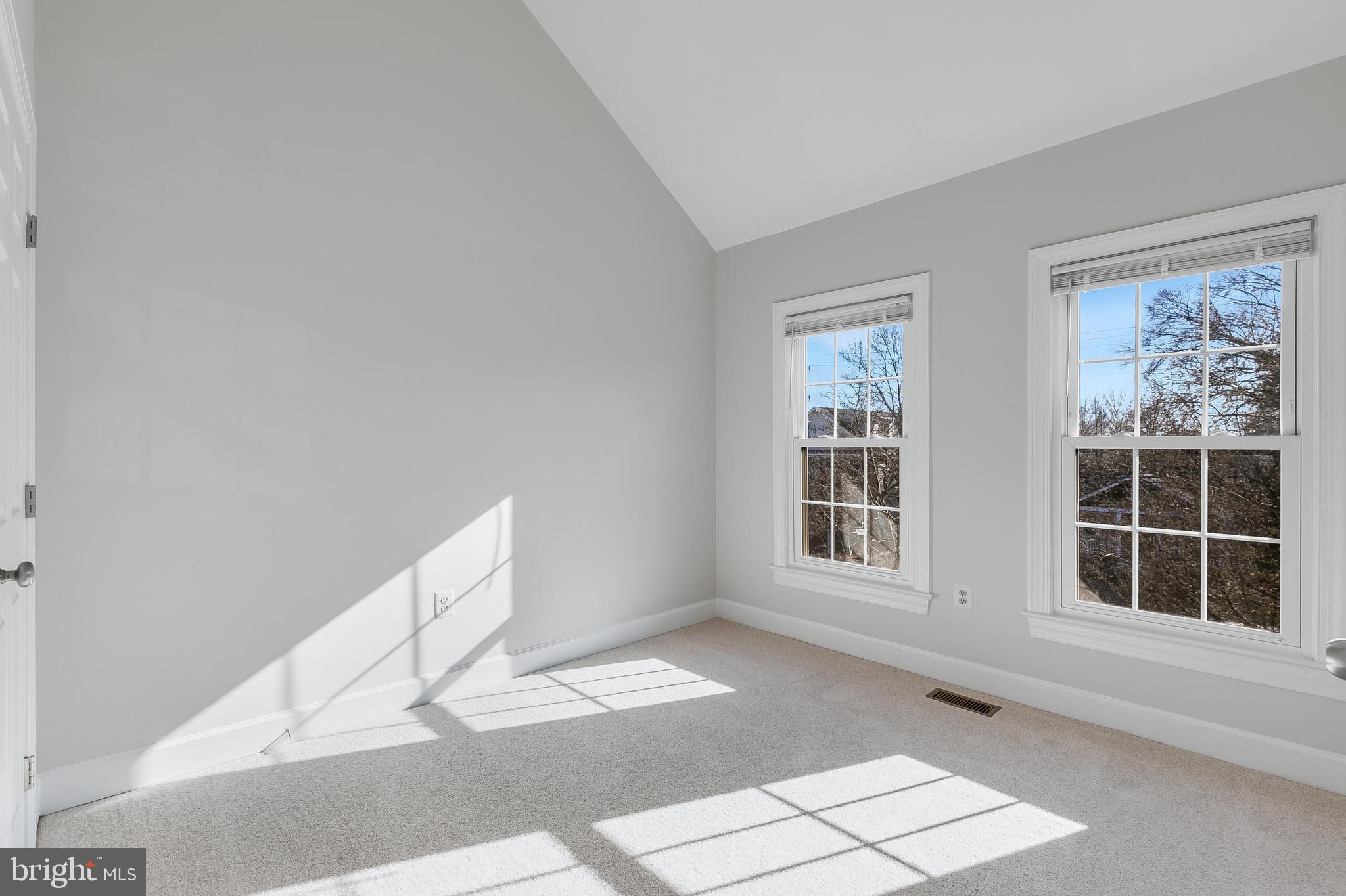 BALLSTON CREST - Residential Lease