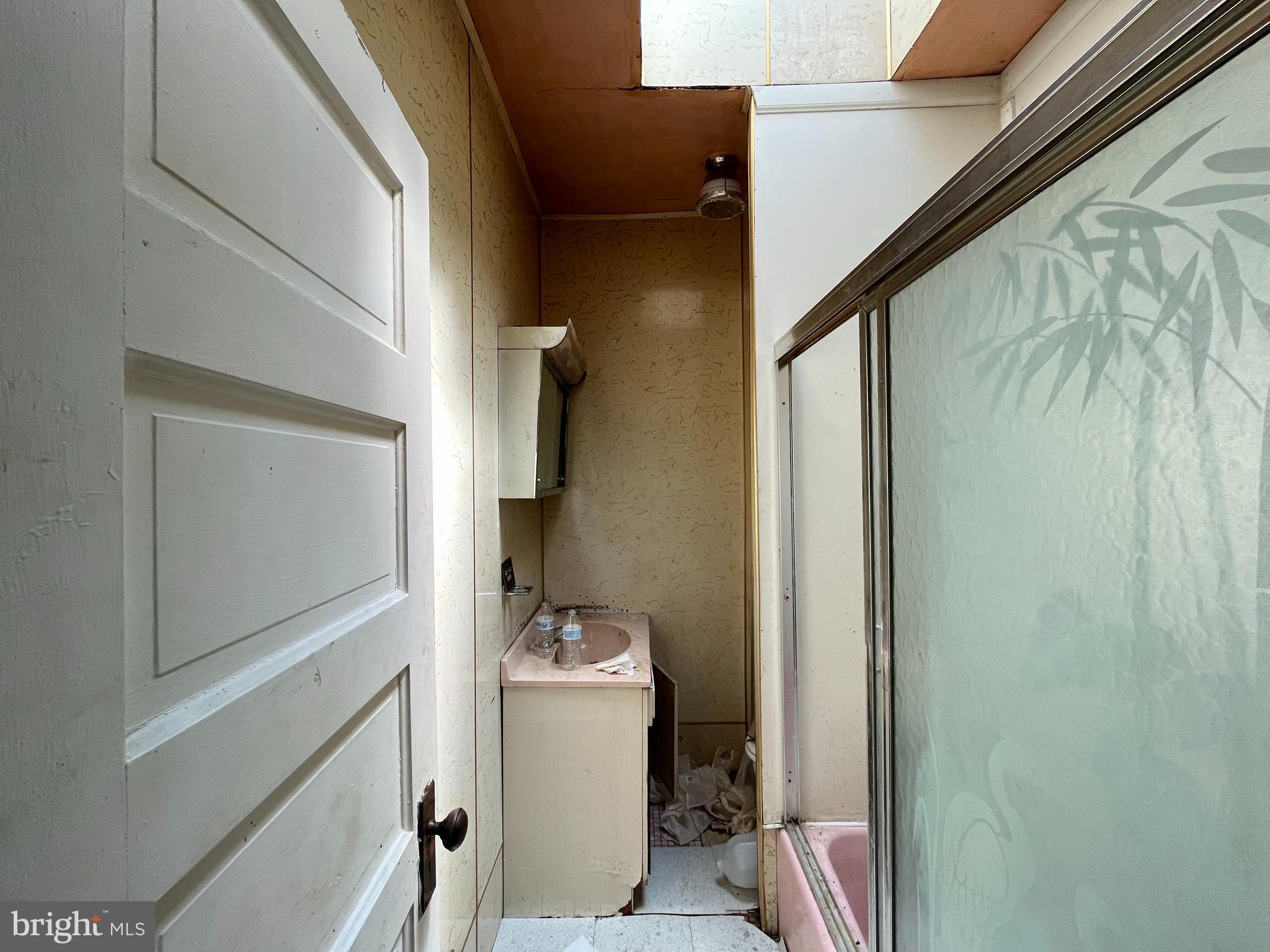 EDGEWOOD - Residential