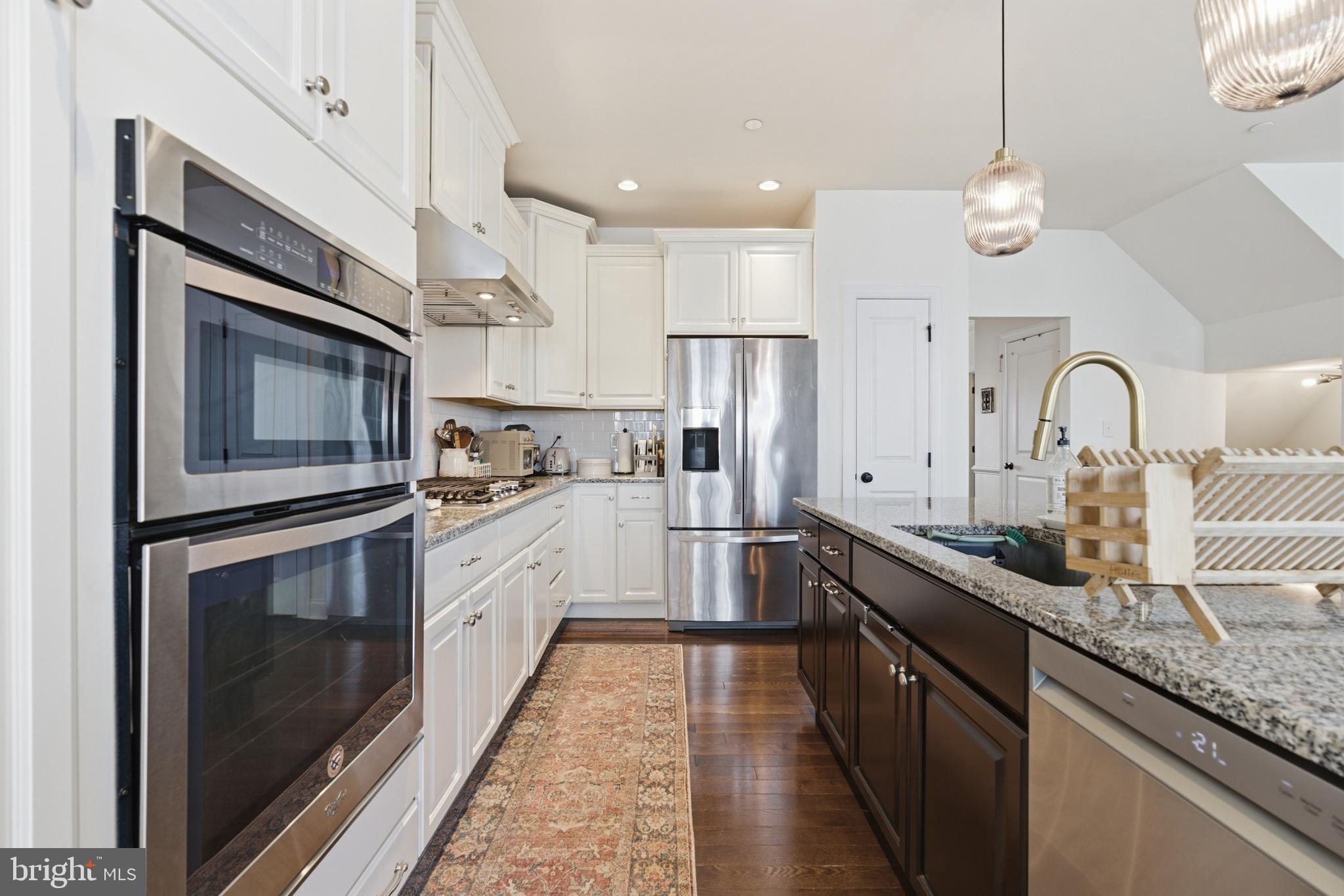 RAVENSCLIFF - Residential