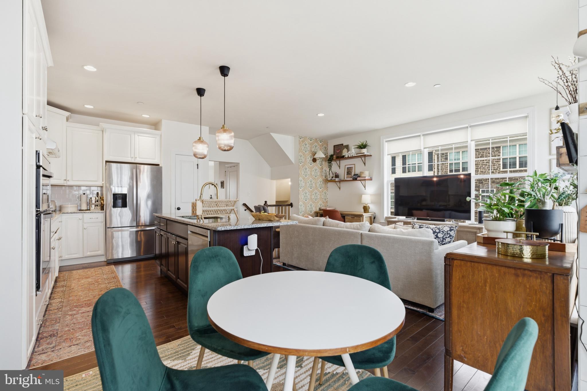 RAVENSCLIFF - Residential