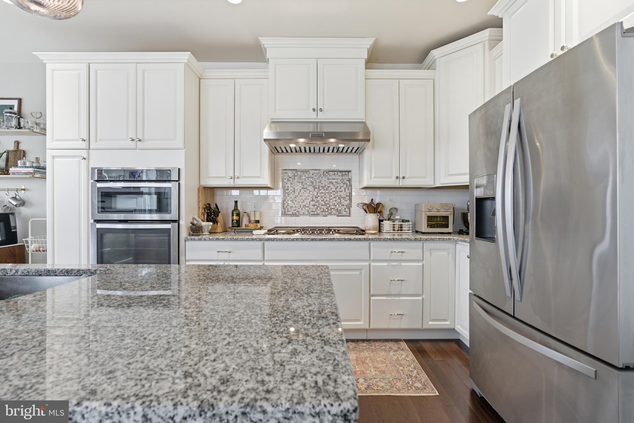 RAVENSCLIFF - Residential