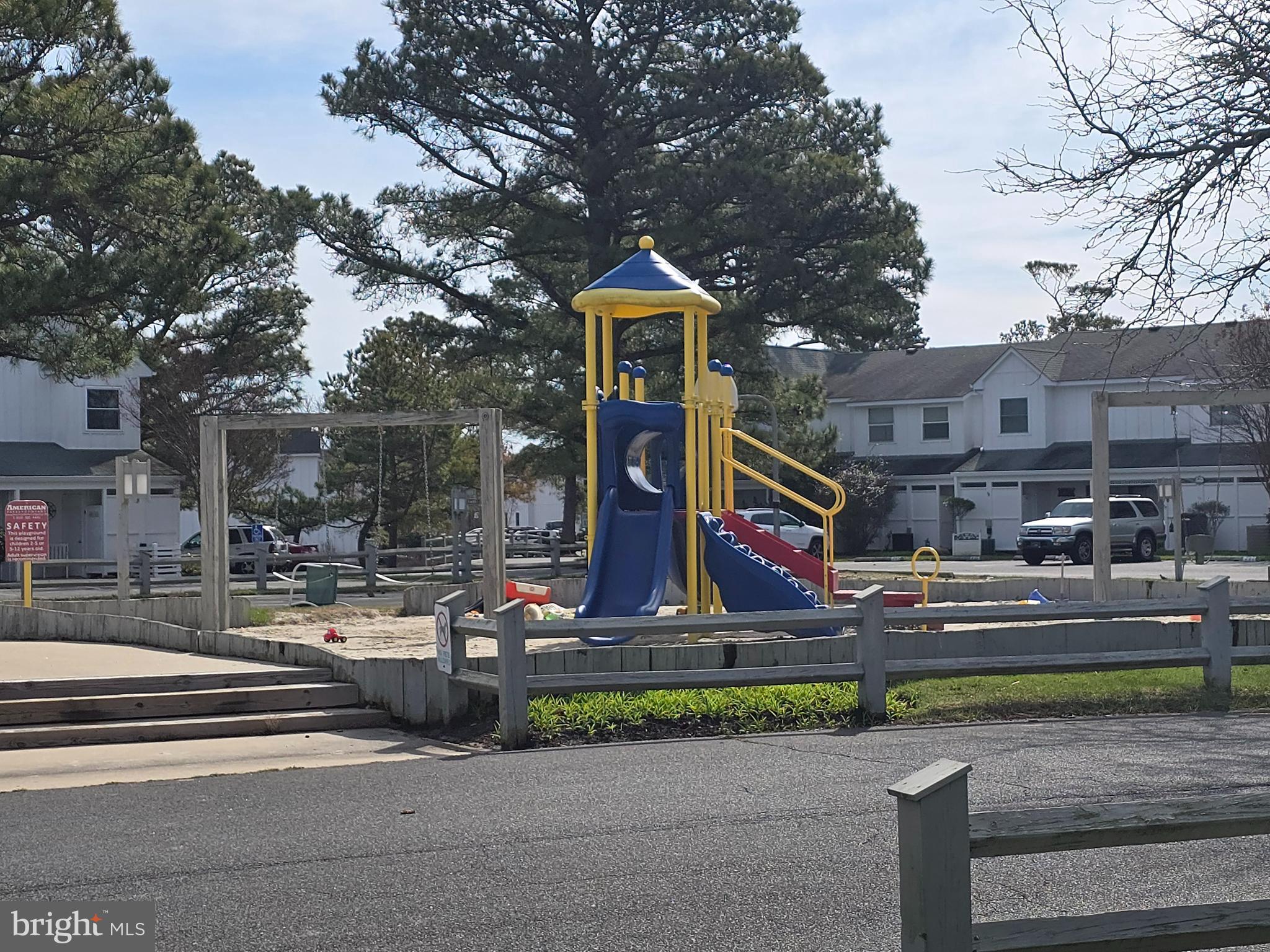 MALLARD LAKES - Residential