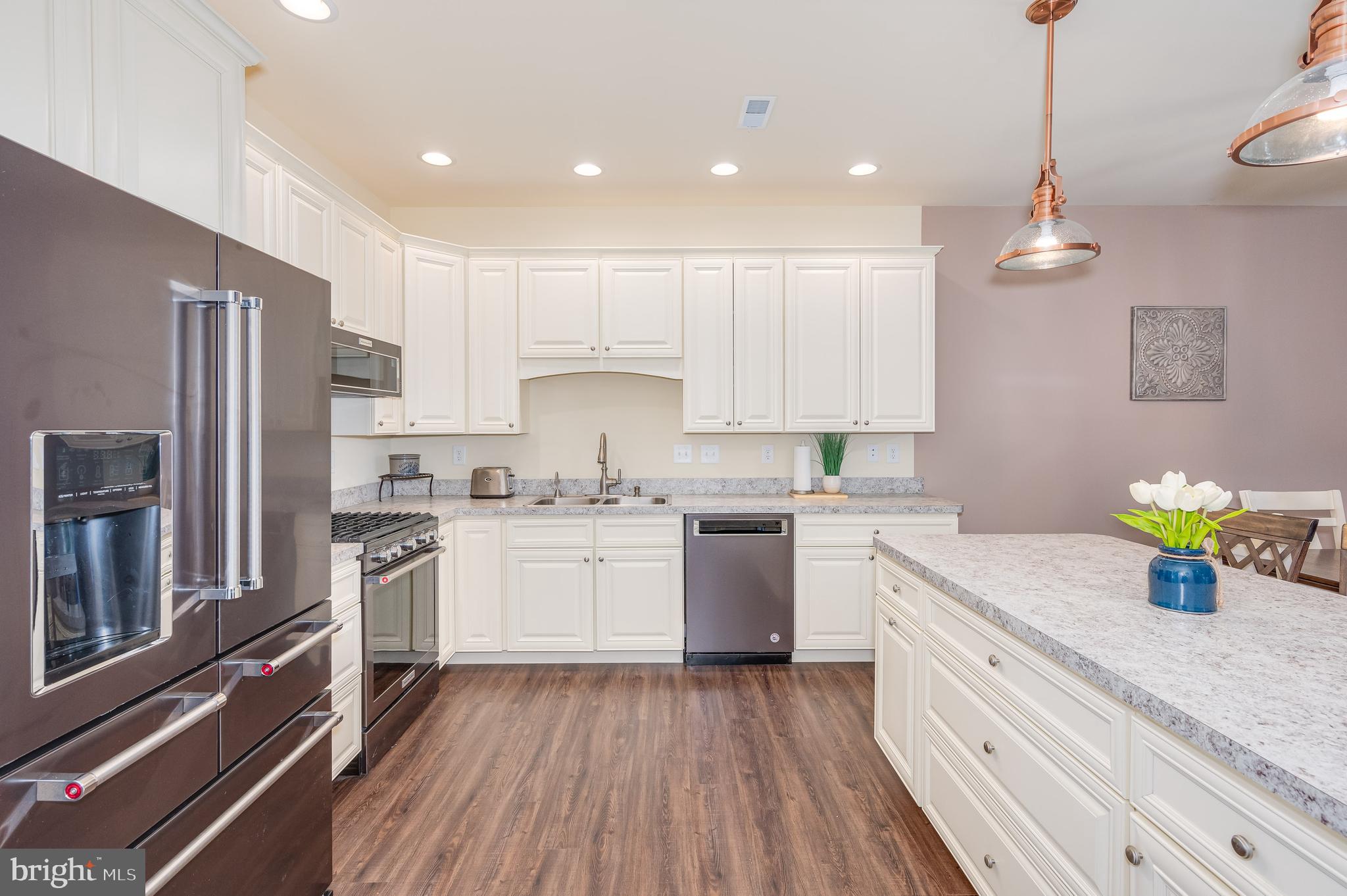 LOCUST HILL - Residential