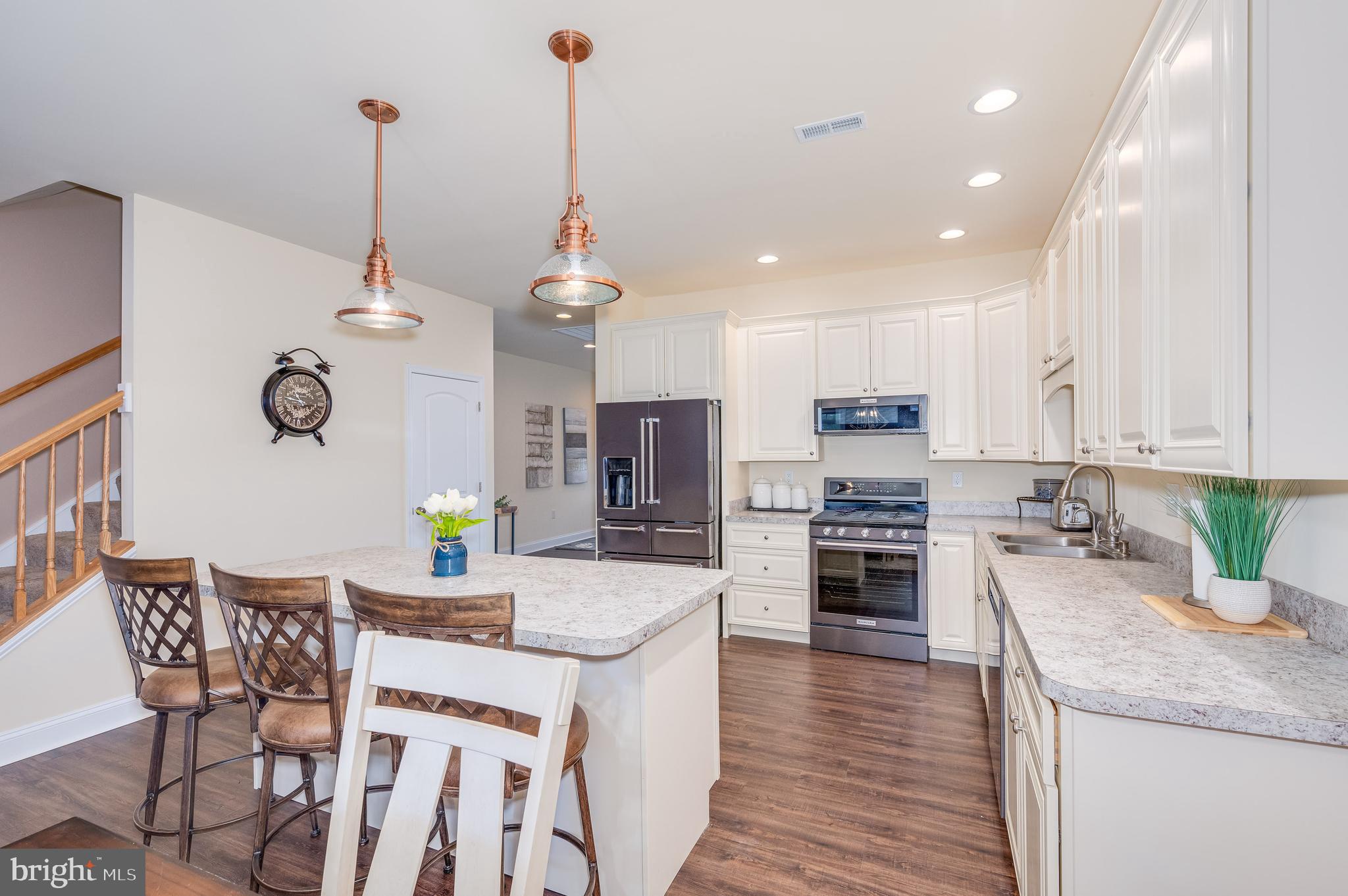 LOCUST HILL - Residential