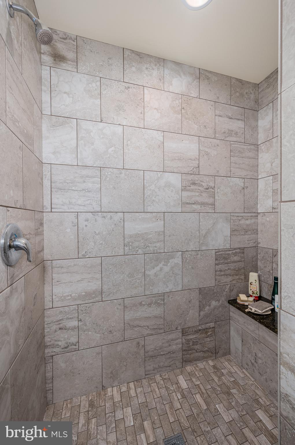 LOCUST HILL - Residential