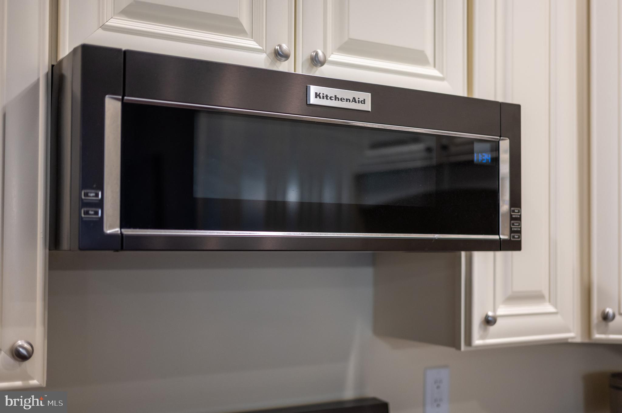 LOCUST HILL - Residential