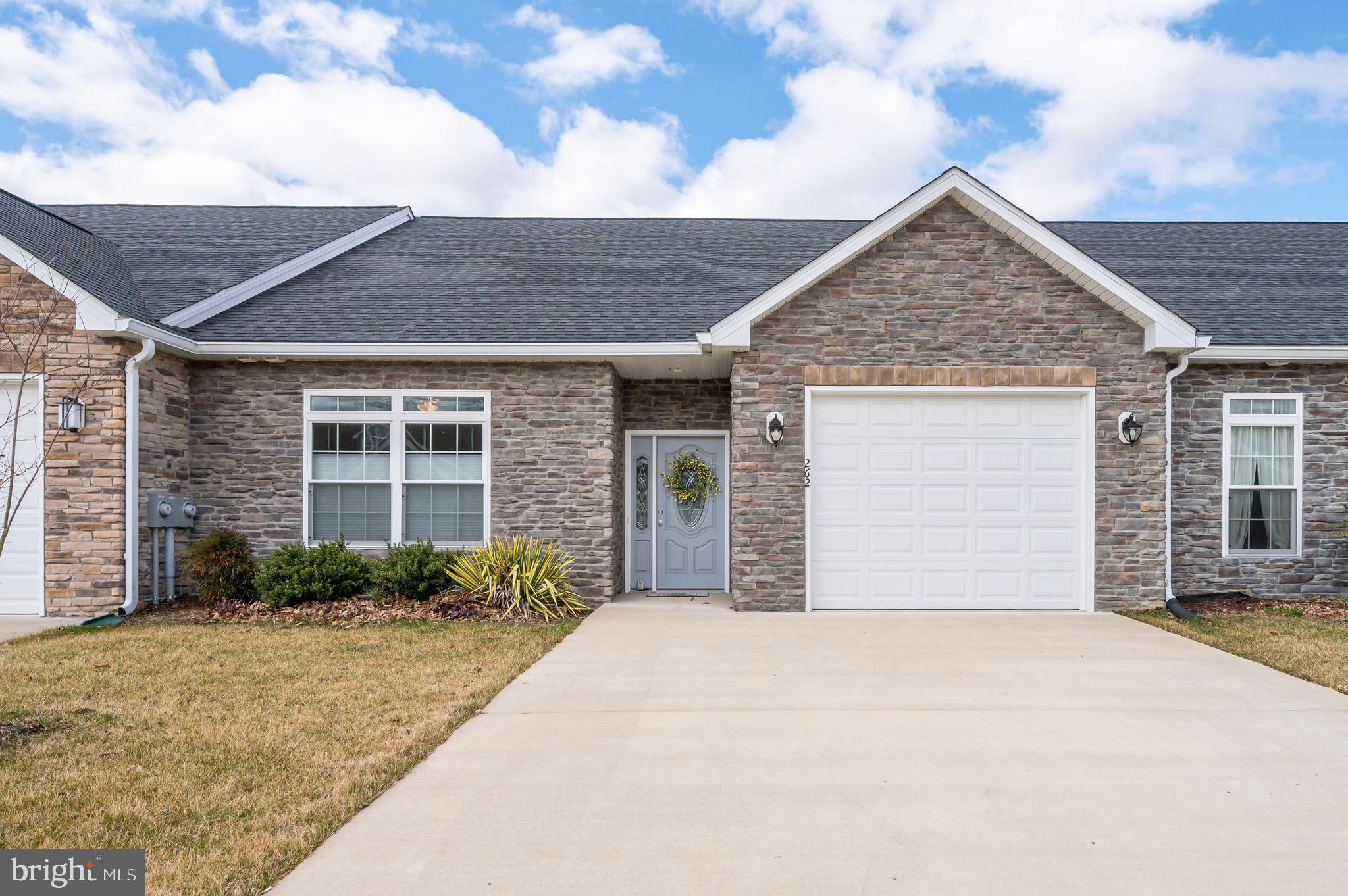 LOCUST HILL - Residential