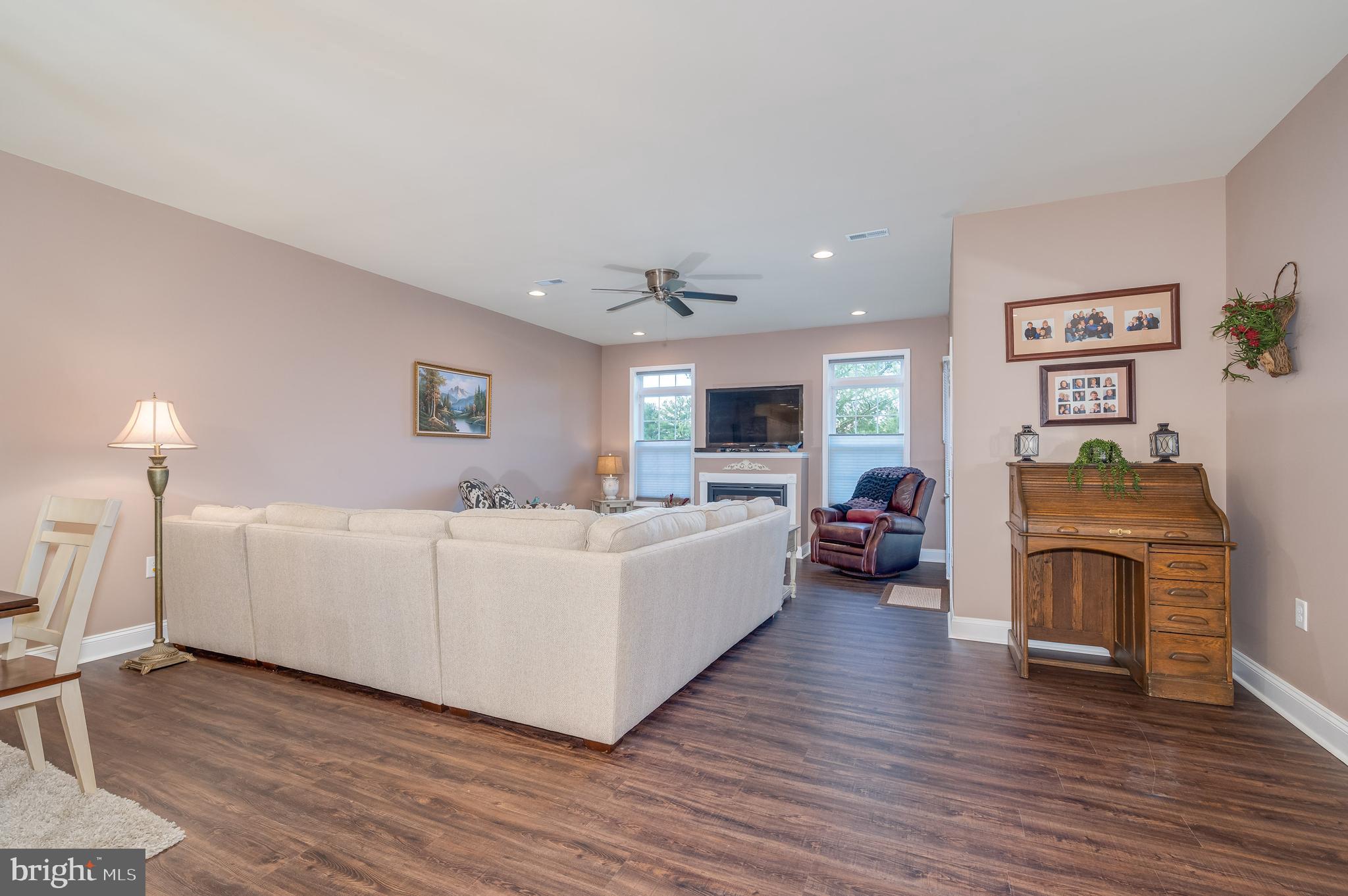 LOCUST HILL - Residential