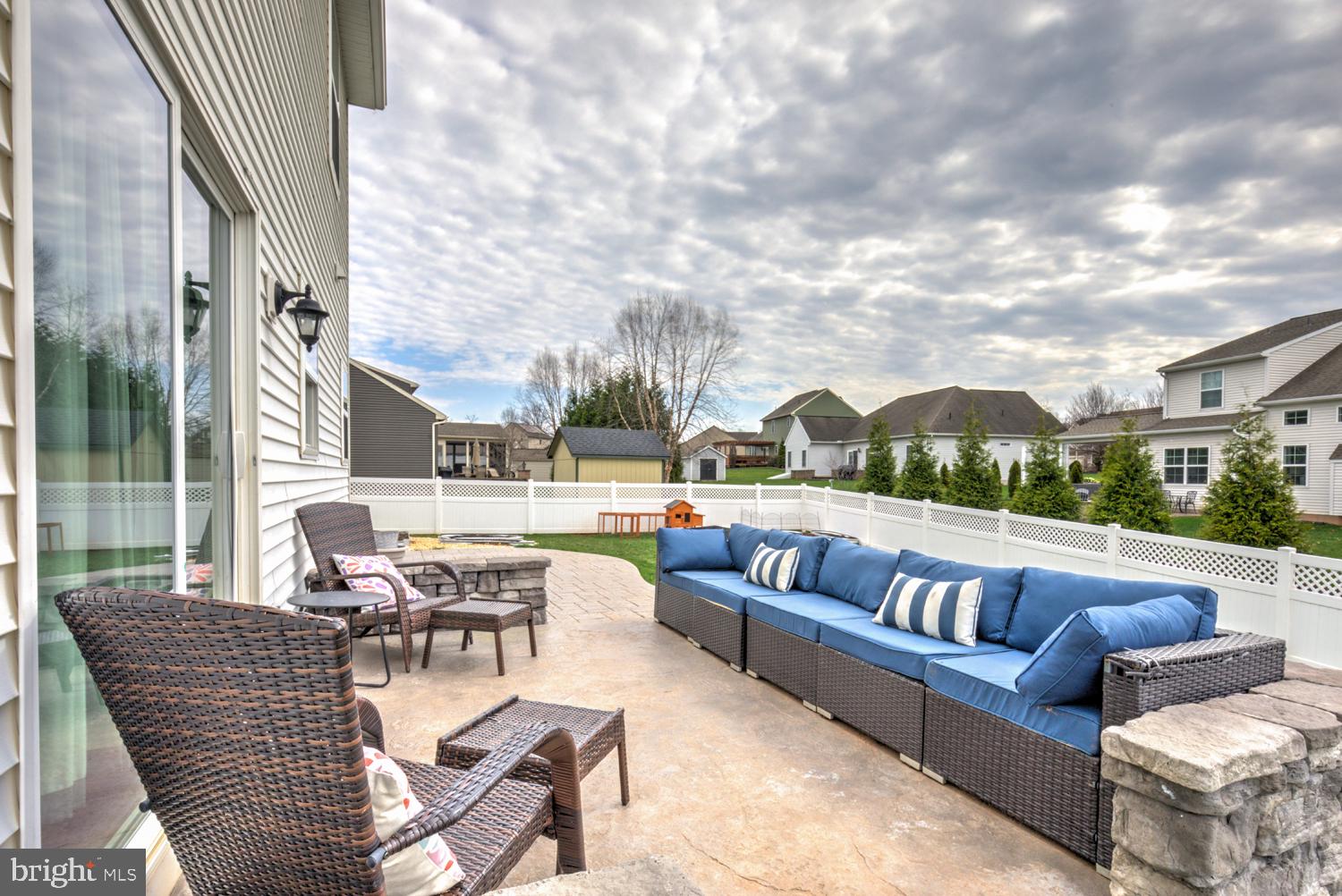 STONEY POINTE - Residential