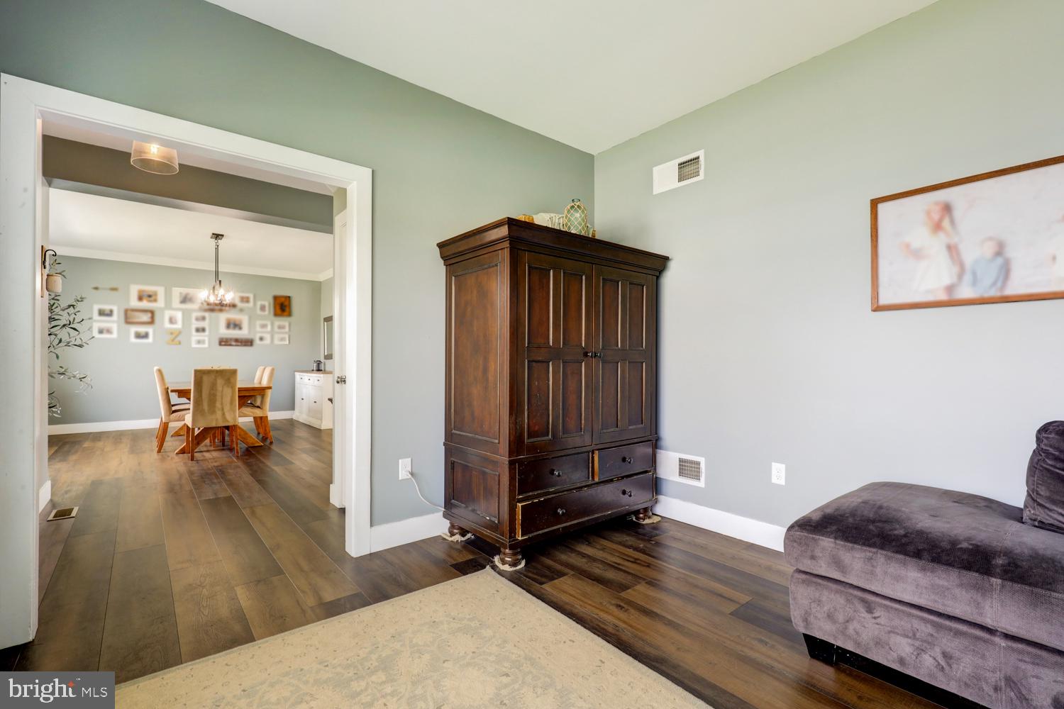 STONEY POINTE - Residential