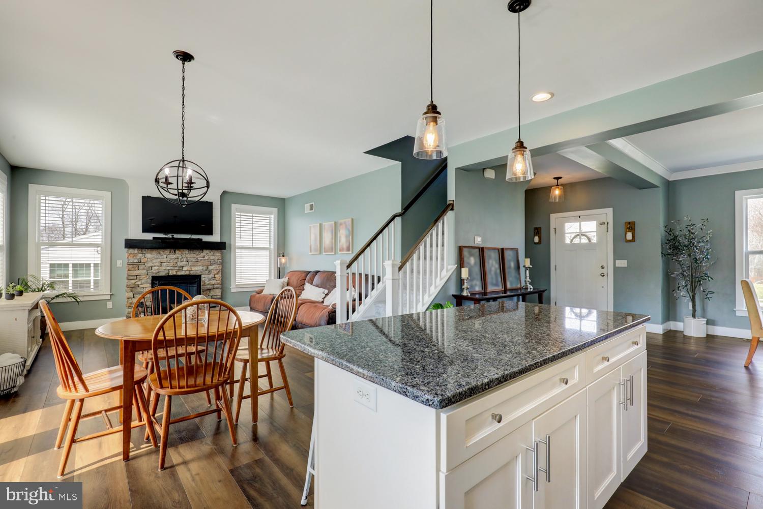 STONEY POINTE - Residential