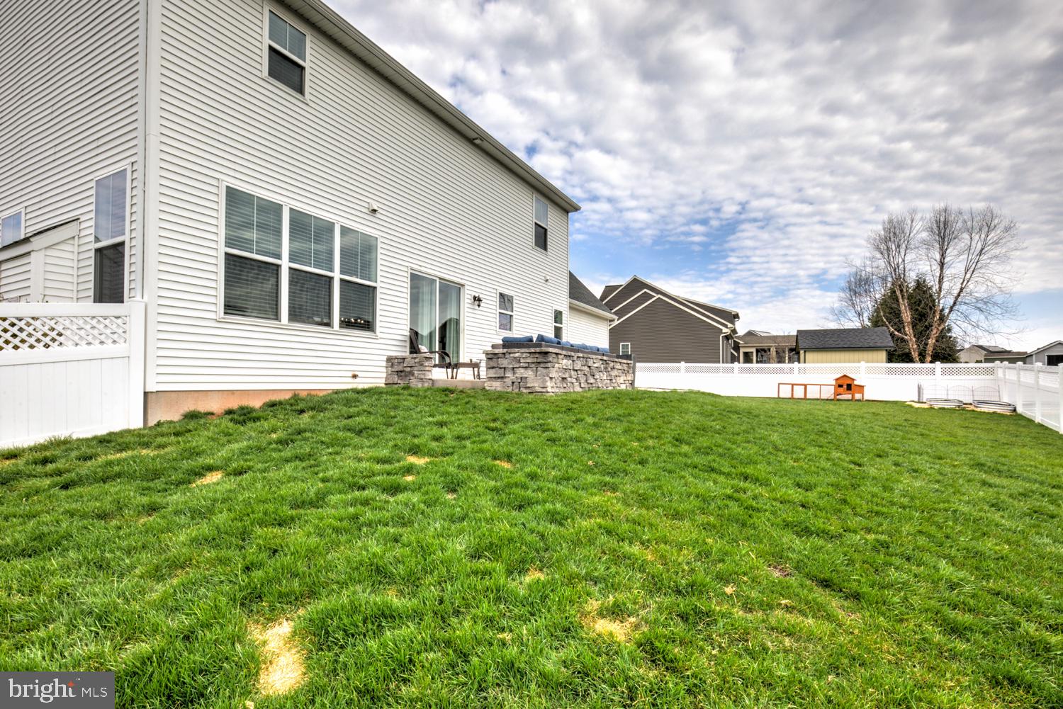 STONEY POINTE - Residential